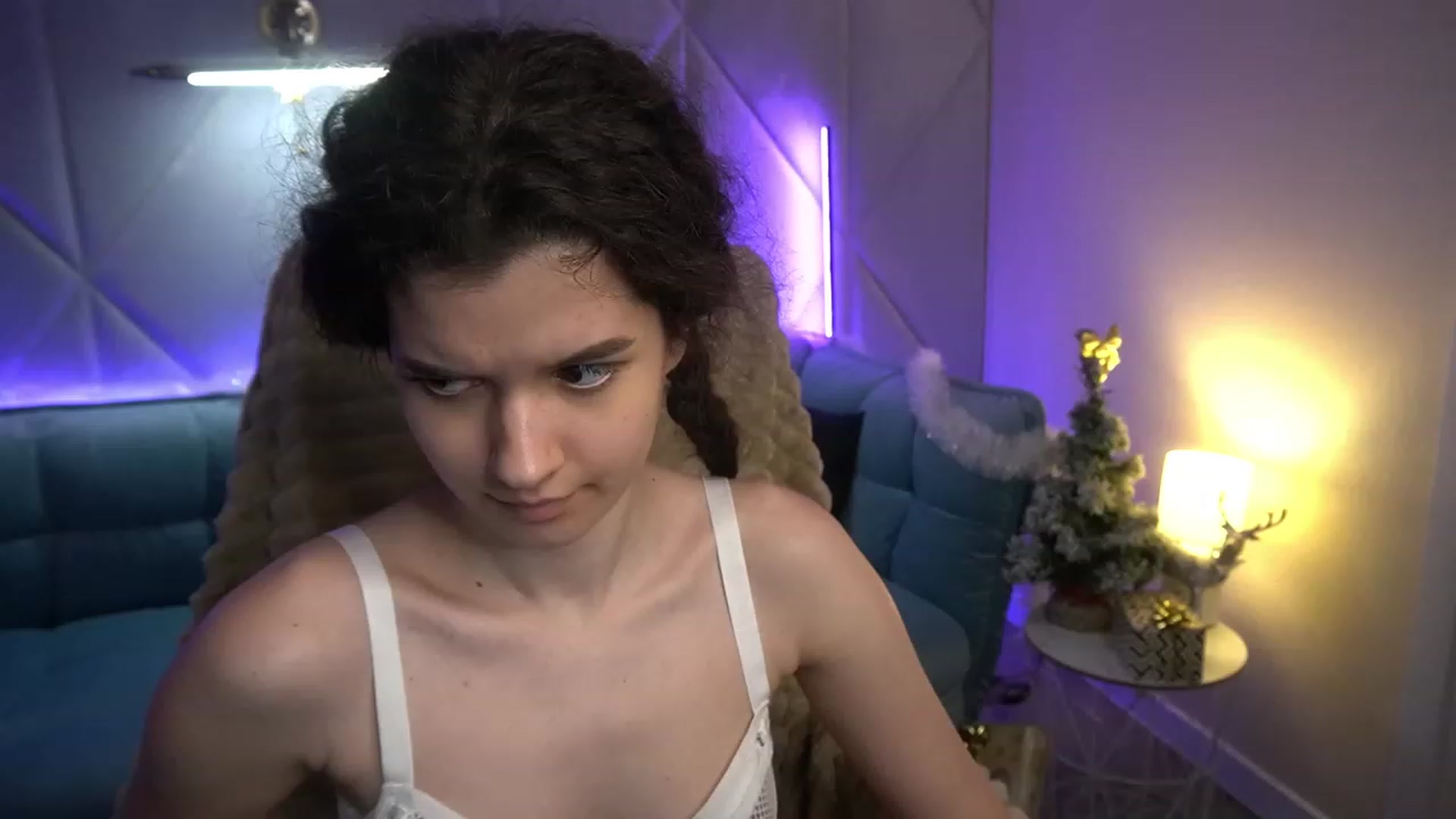 Gallery image thumbnail from Sherry_Li's myfreecams stream on, 01/05/2023, 16:23 image 16 of 20