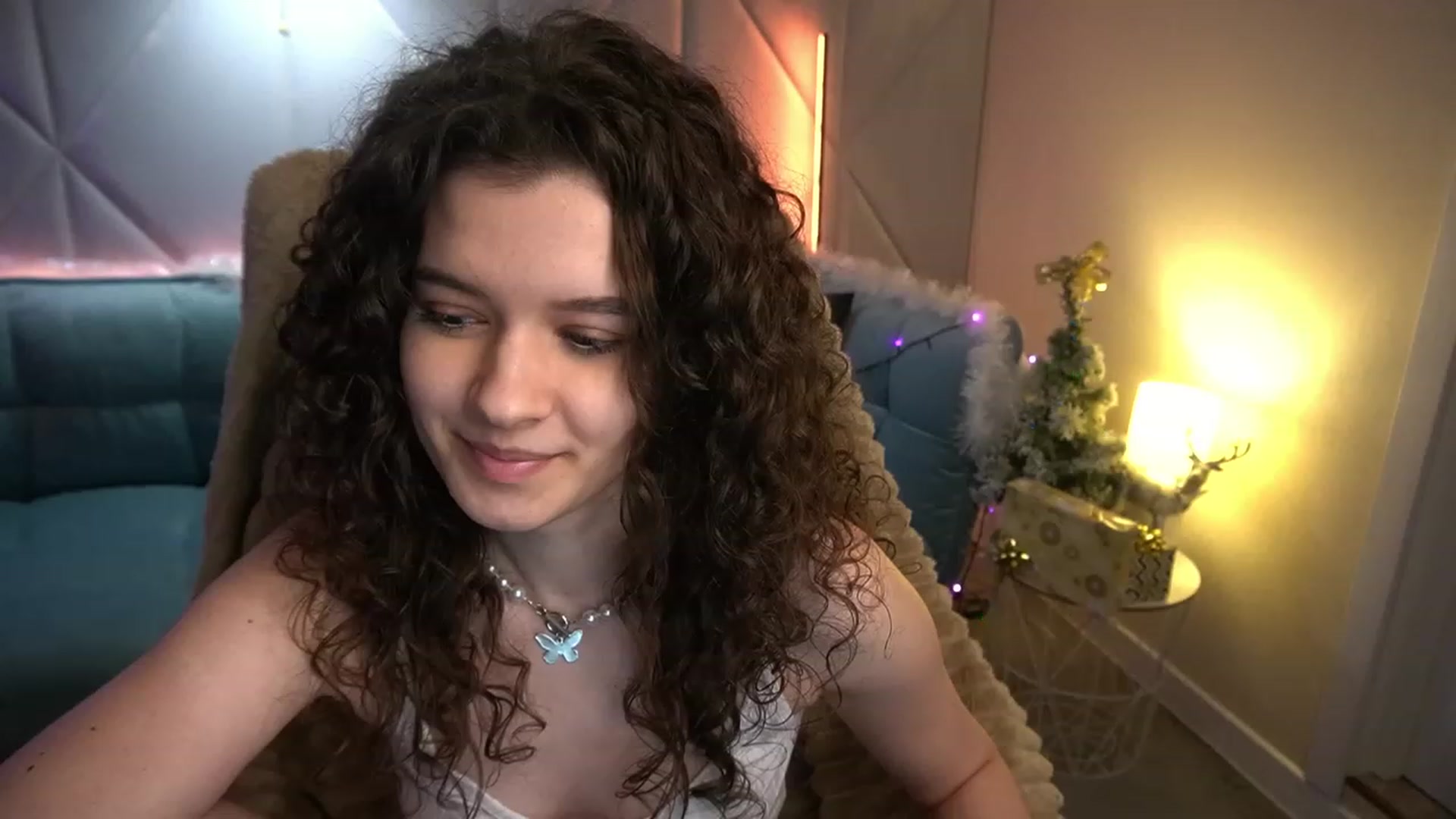 Gallery image thumbnail from Sherry_Li's myfreecams stream on, 01/06/2023, 14:31 image 4 of 20