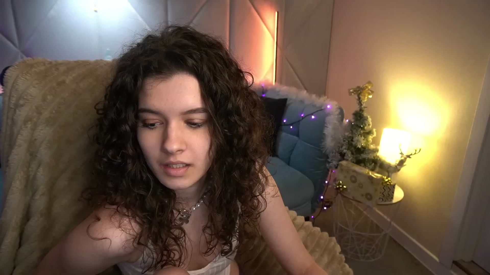 Gallery image thumbnail from Sherry_Li's myfreecams stream on, 01/06/2023, 14:31 image 17 of 20
