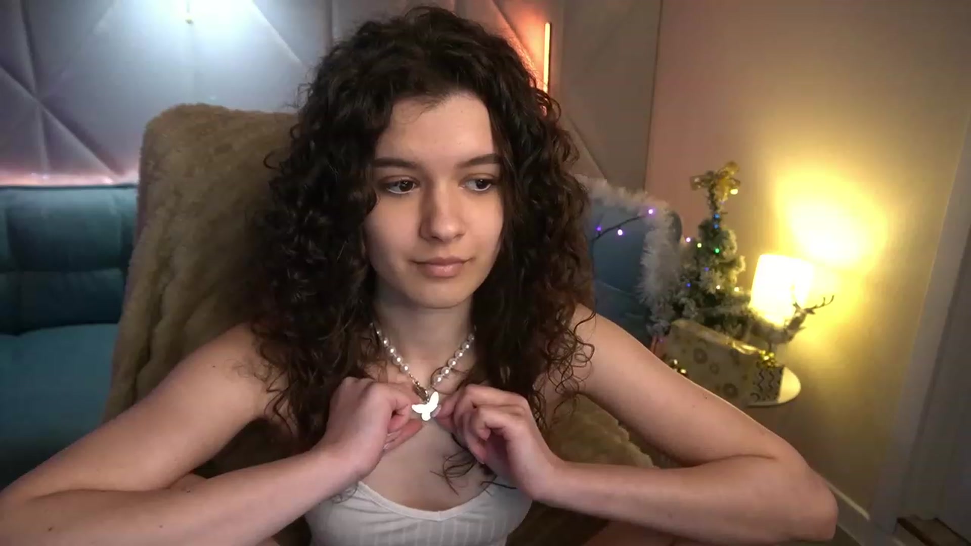Gallery image thumbnail from Sherry_Li's myfreecams stream on, 01/06/2023, 14:31 image 11 of 20