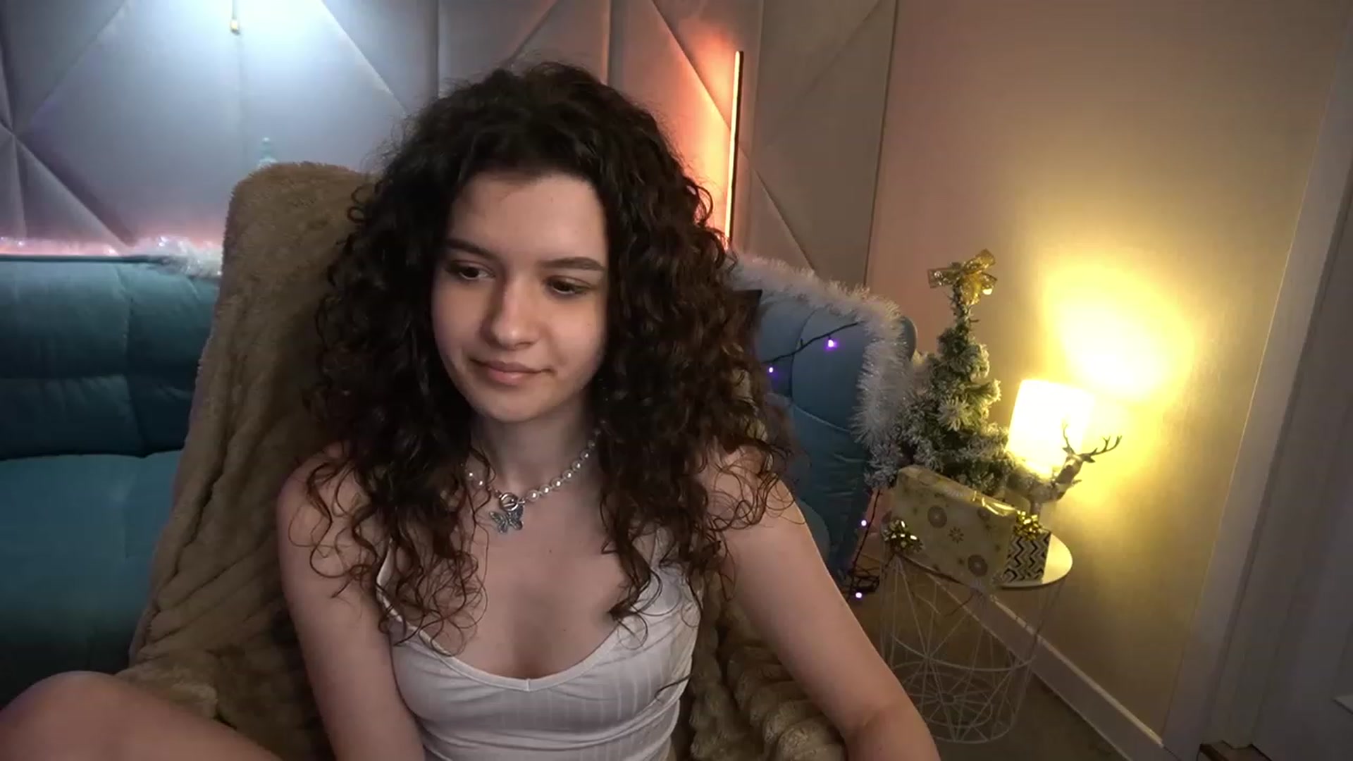 Gallery image thumbnail from Sherry_Li's myfreecams stream on, 01/06/2023, 14:55 image 16 of 20