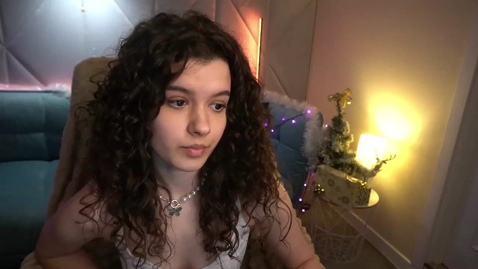 Gallery image thumbnail from Sherry_Li's myfreecams stream on, 01/06/2023, 14:55 image 6 of 20