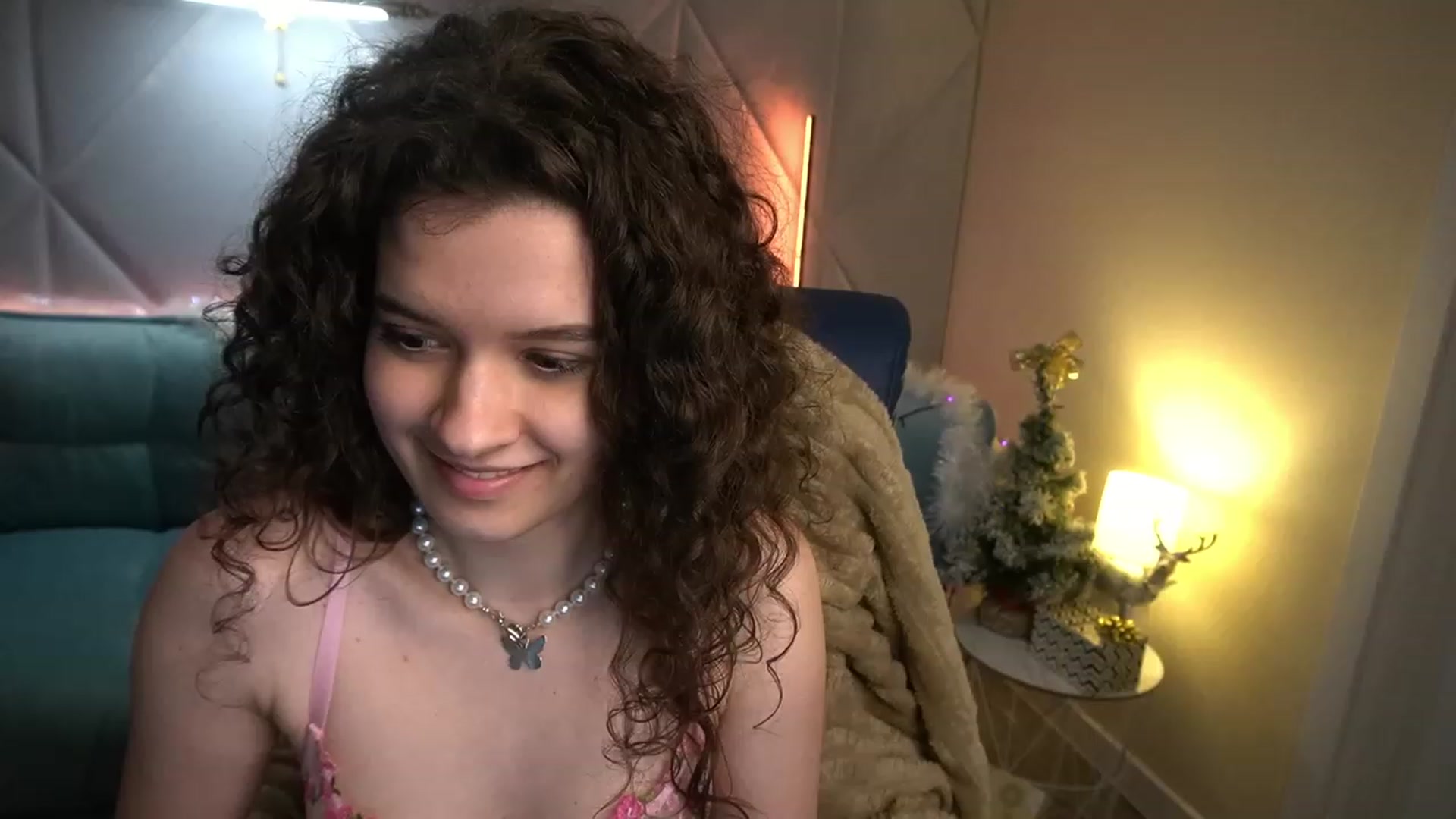 Gallery image thumbnail from Sherry_Li's myfreecams stream on, 01/06/2023, 16:02 image 16 of 20