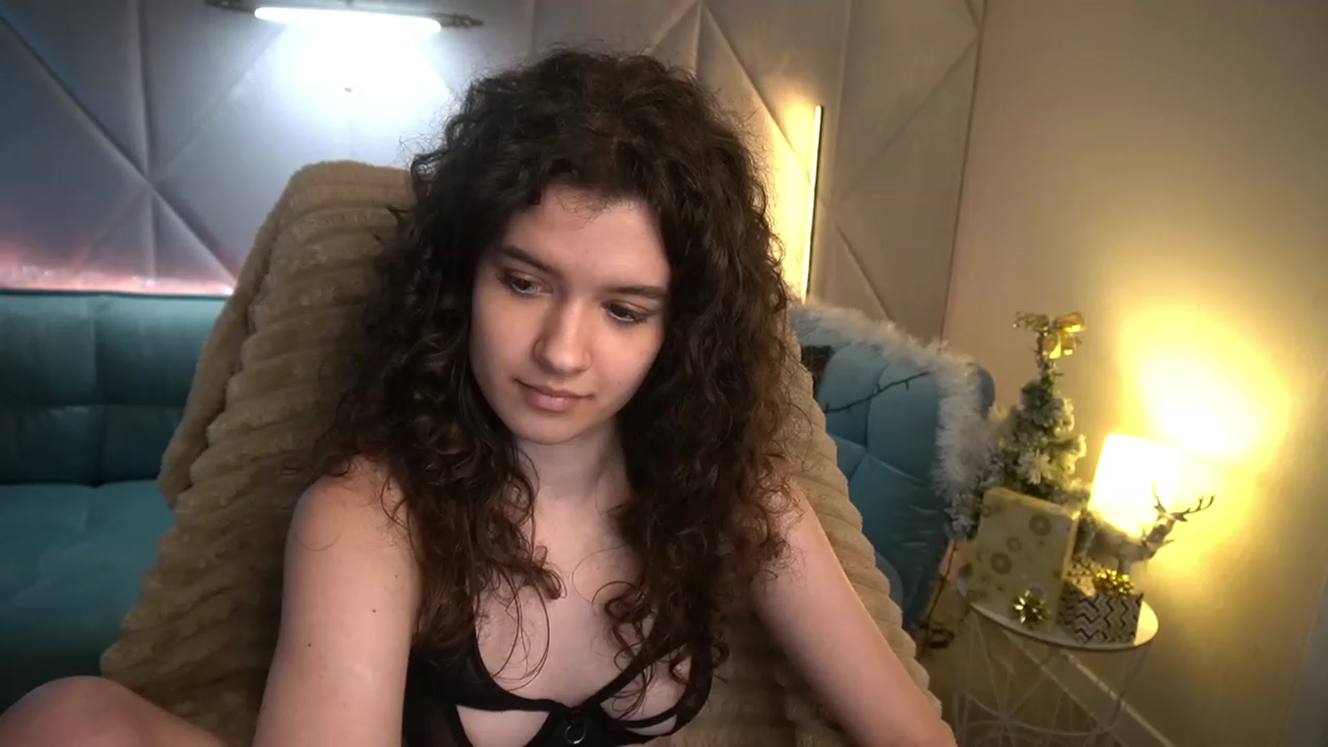 Gallery image thumbnail from Sherry_Li's myfreecams stream on, 01/07/2023, 16:33 image 6 of 20