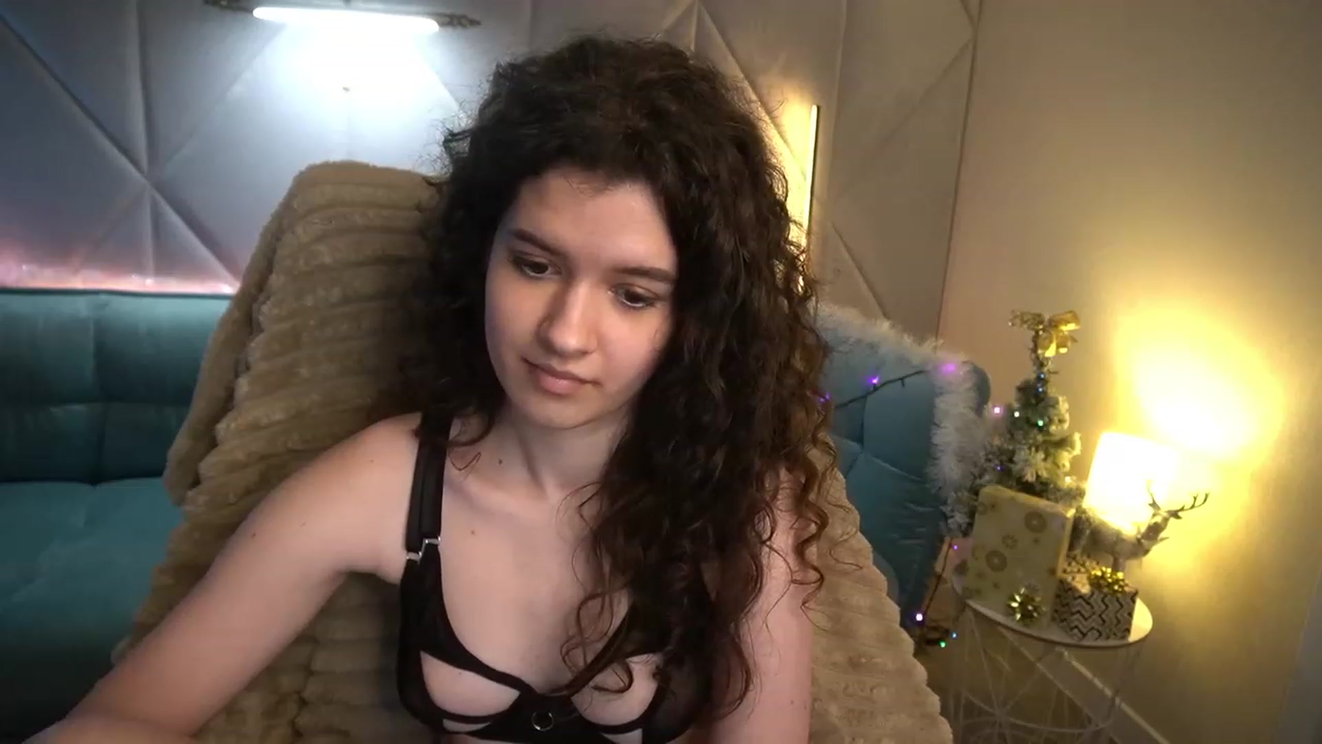 Gallery image thumbnail from Sherry_Li's myfreecams stream on, 01/07/2023, 16:33 image 13 of 20