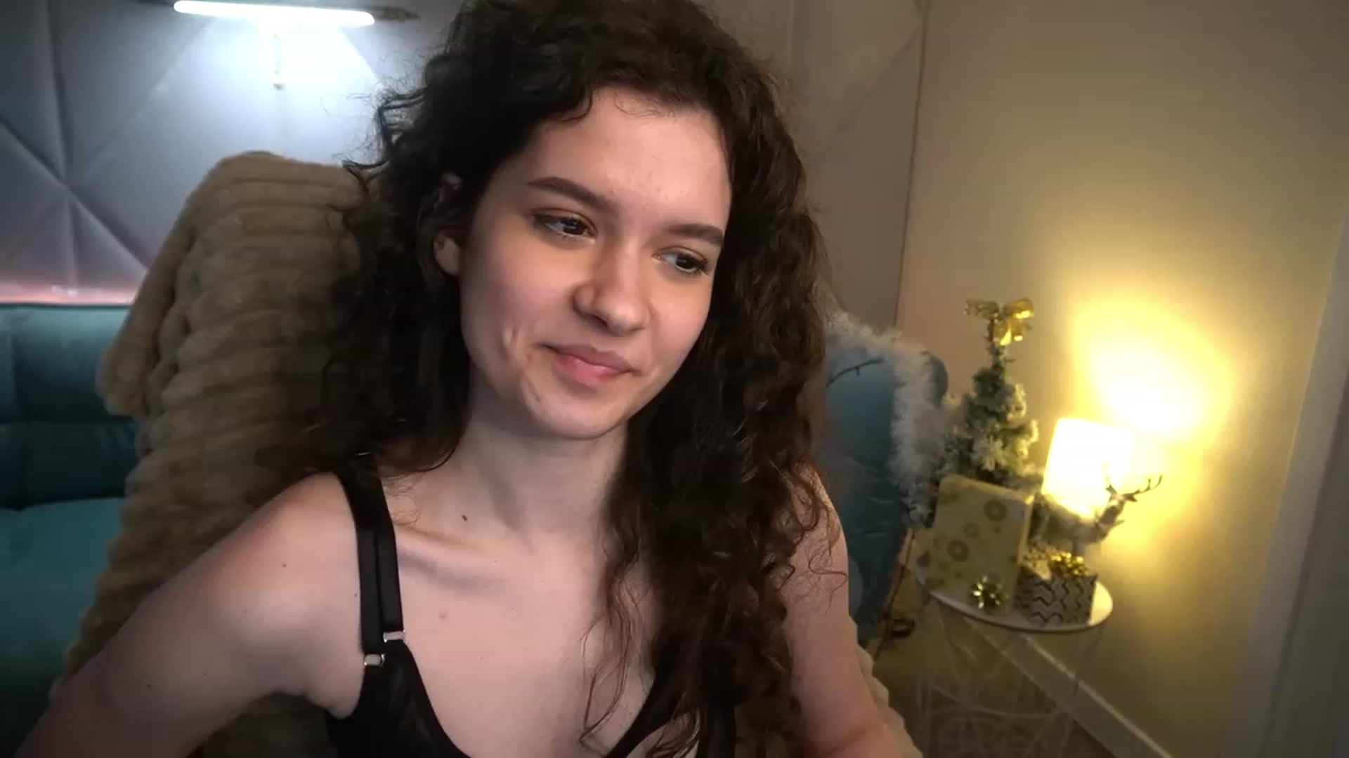 Gallery image thumbnail from Sherry_Li's myfreecams stream on, 01/07/2023, 18:38 image 16 of 20