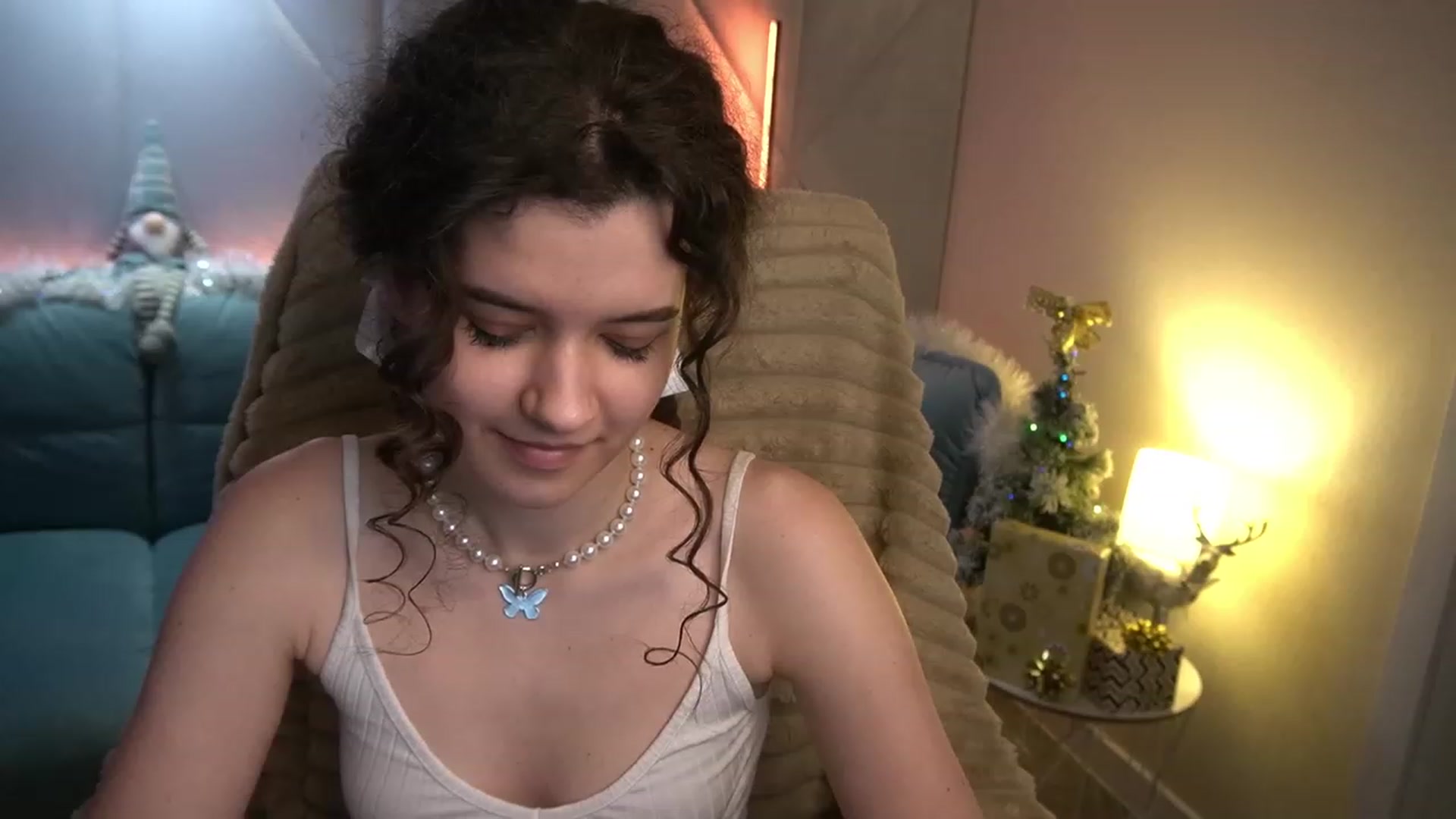 Gallery image thumbnail from Sherry_Li's myfreecams stream on, 01/08/2023, 17:58 image 4 of 20