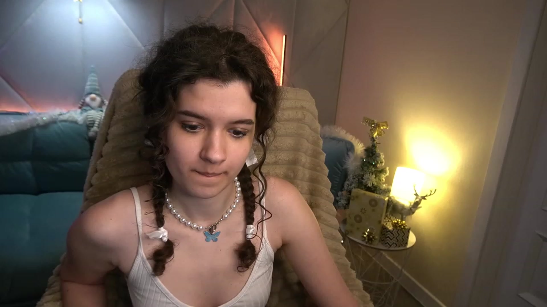 Gallery image thumbnail from Sherry_Li's myfreecams stream on, 01/08/2023, 17:58 image 11 of 20