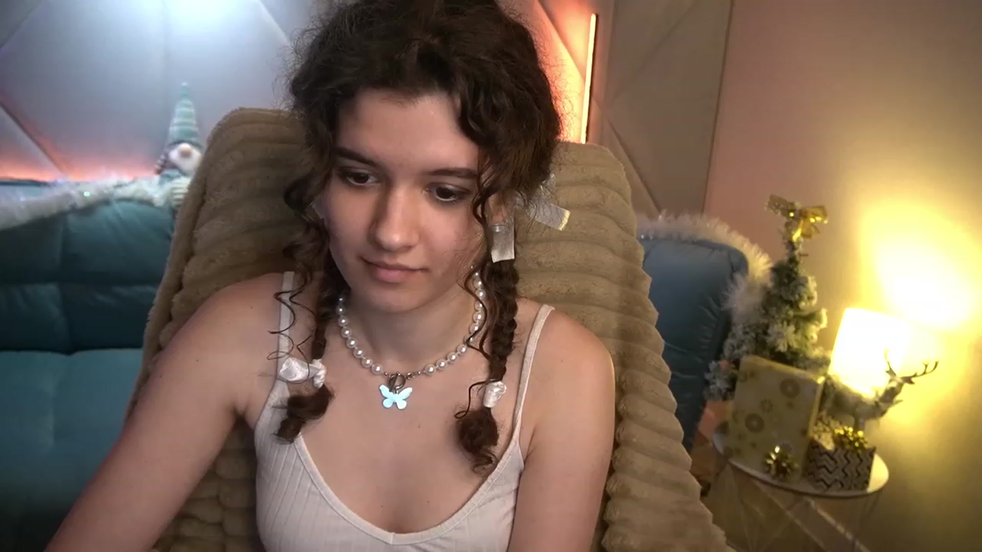 Gallery image thumbnail from Sherry_Li's myfreecams stream on, 01/08/2023, 17:58 image 1 of 20