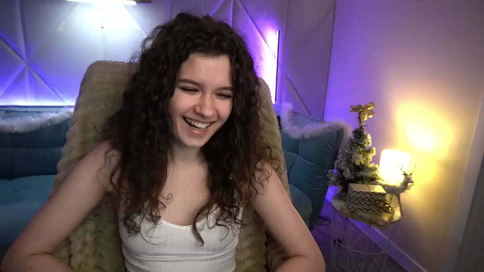 Gallery image thumbnail from Sherry_Li's myfreecams stream on, 01/12/2023, 14:41 image 1 of 20