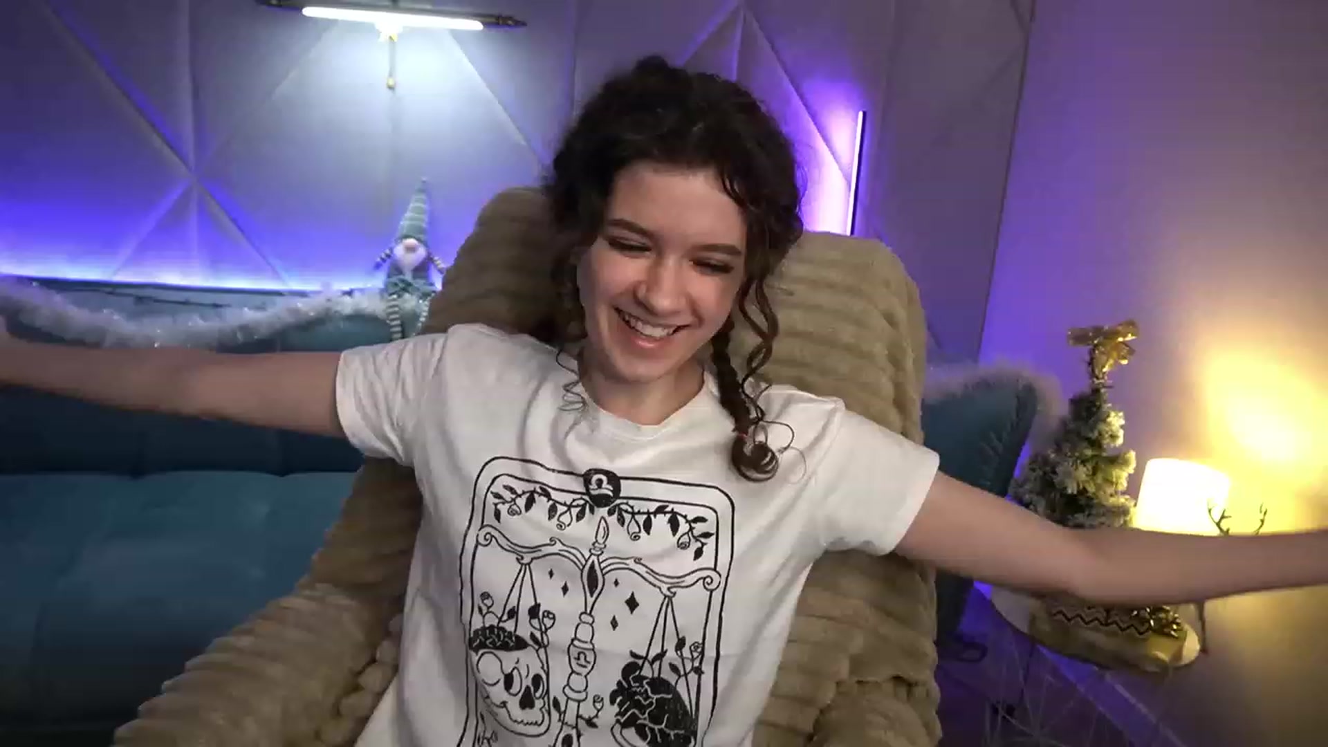 Gallery image thumbnail from Sherry_Li's myfreecams stream on, 01/13/2023, 16:45 image 6 of 20