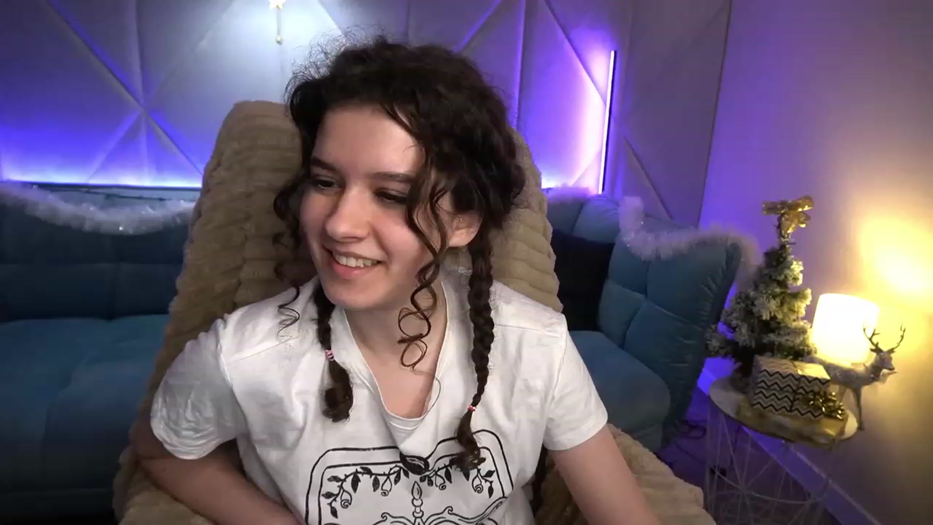 Gallery image thumbnail from Sherry_Li's myfreecams stream on, 01/13/2023, 16:45 image 7 of 20