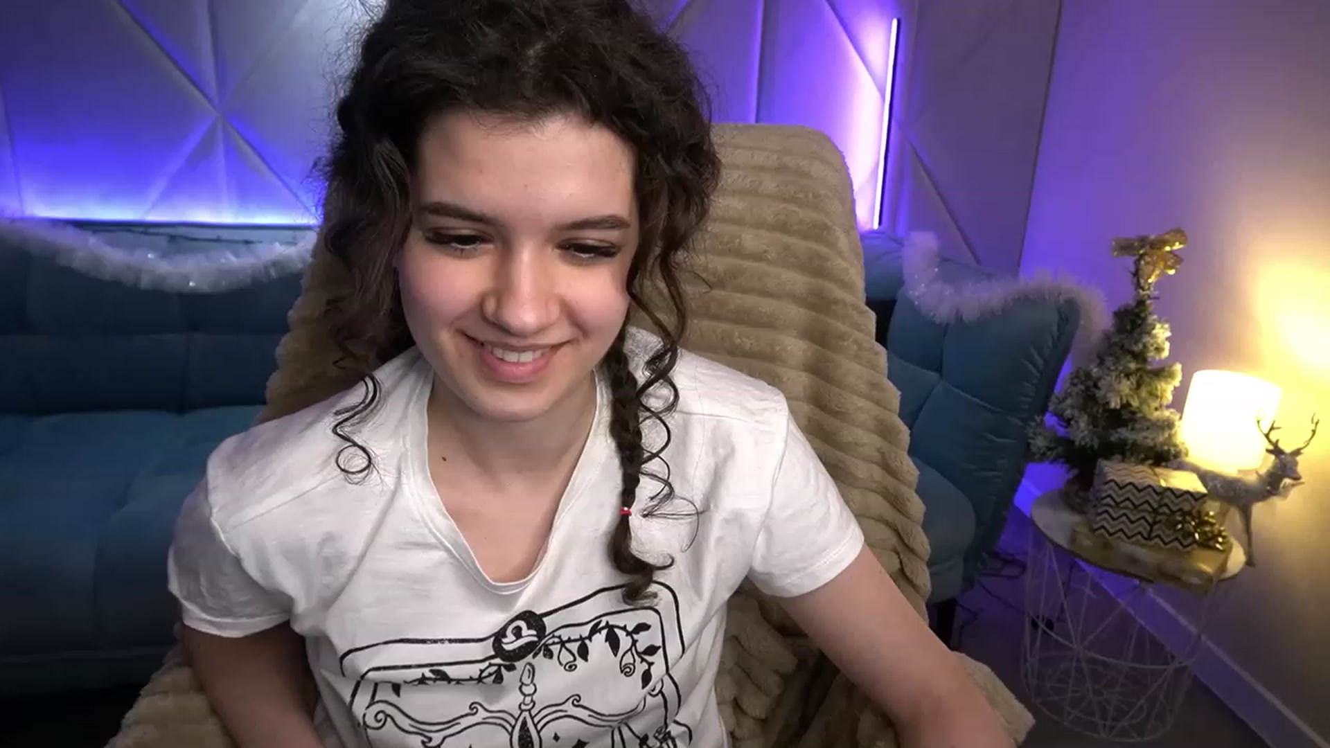 Gallery image thumbnail from Sherry_Li's myfreecams stream on, 01/13/2023, 18:11 image 16 of 20