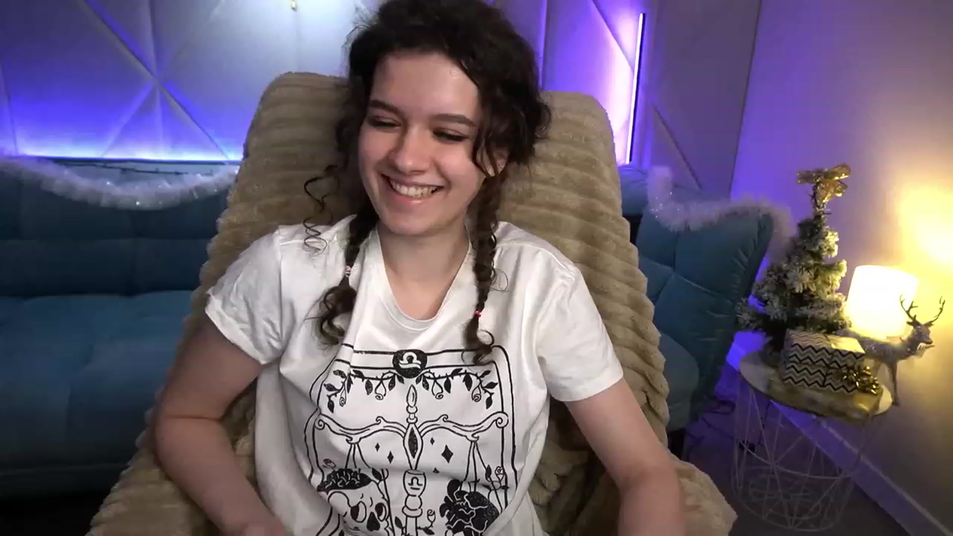 Gallery image thumbnail from Sherry_Li's myfreecams stream on, 01/13/2023, 18:11 image 6 of 20