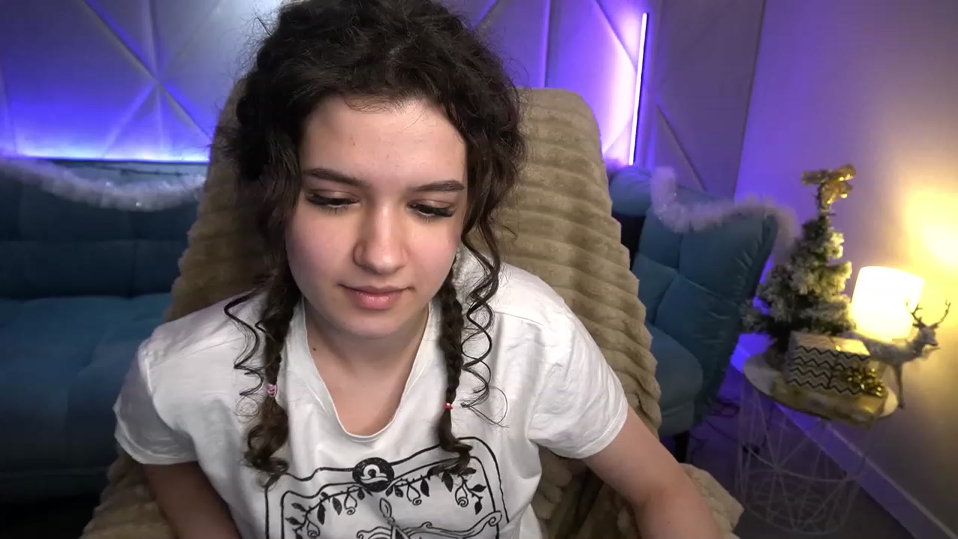 Gallery image thumbnail from Sherry_Li's myfreecams stream on, 01/13/2023, 18:11 image 7 of 20