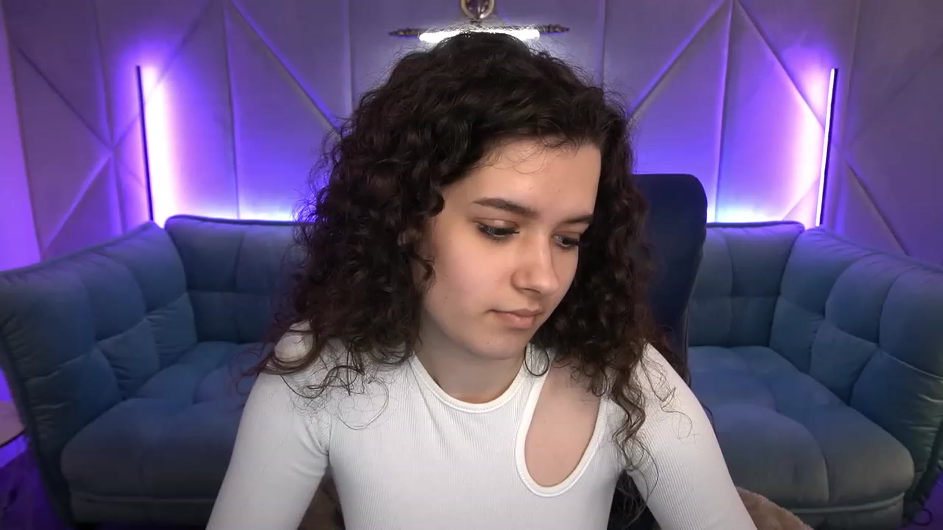 Gallery image thumbnail from Sherry_Li's myfreecams stream on, 02/01/2023, 17:15 image 18 of 20