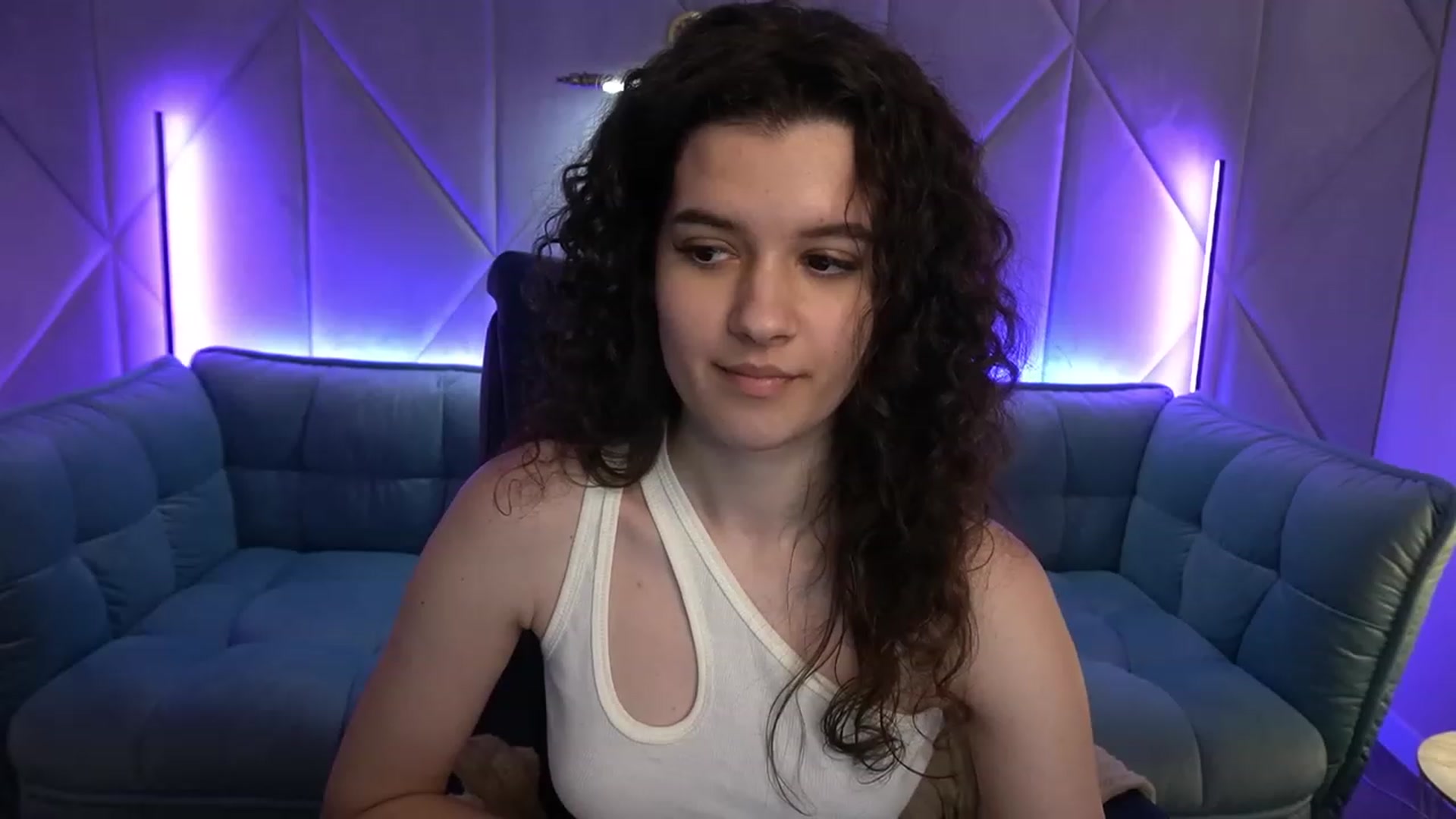 Gallery image thumbnail from Sherry_Li's myfreecams stream on, 02/03/2023, 18:13 image 7 of 20
