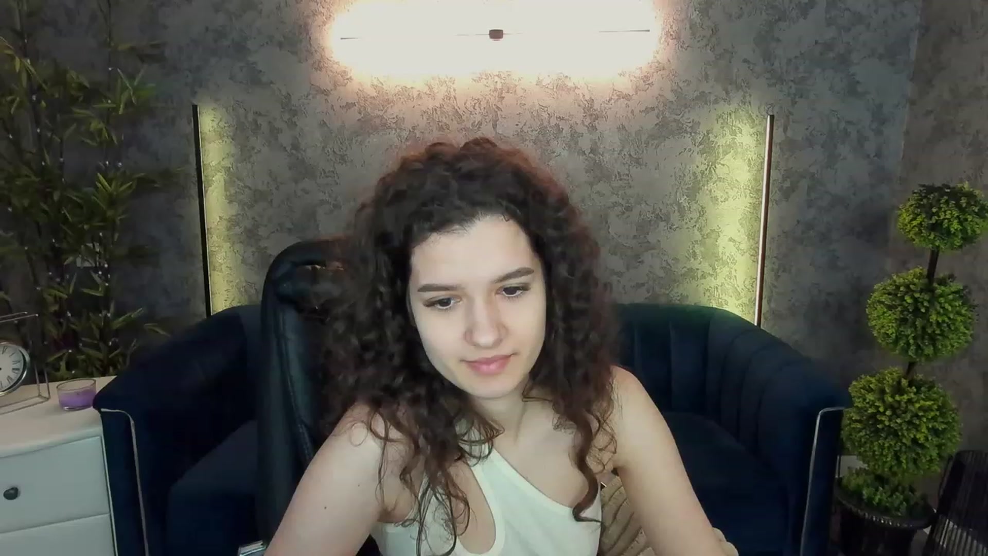 Gallery image thumbnail from Sherry_Li's myfreecams stream on, 02/09/2023, 14:21 image 5 of 20