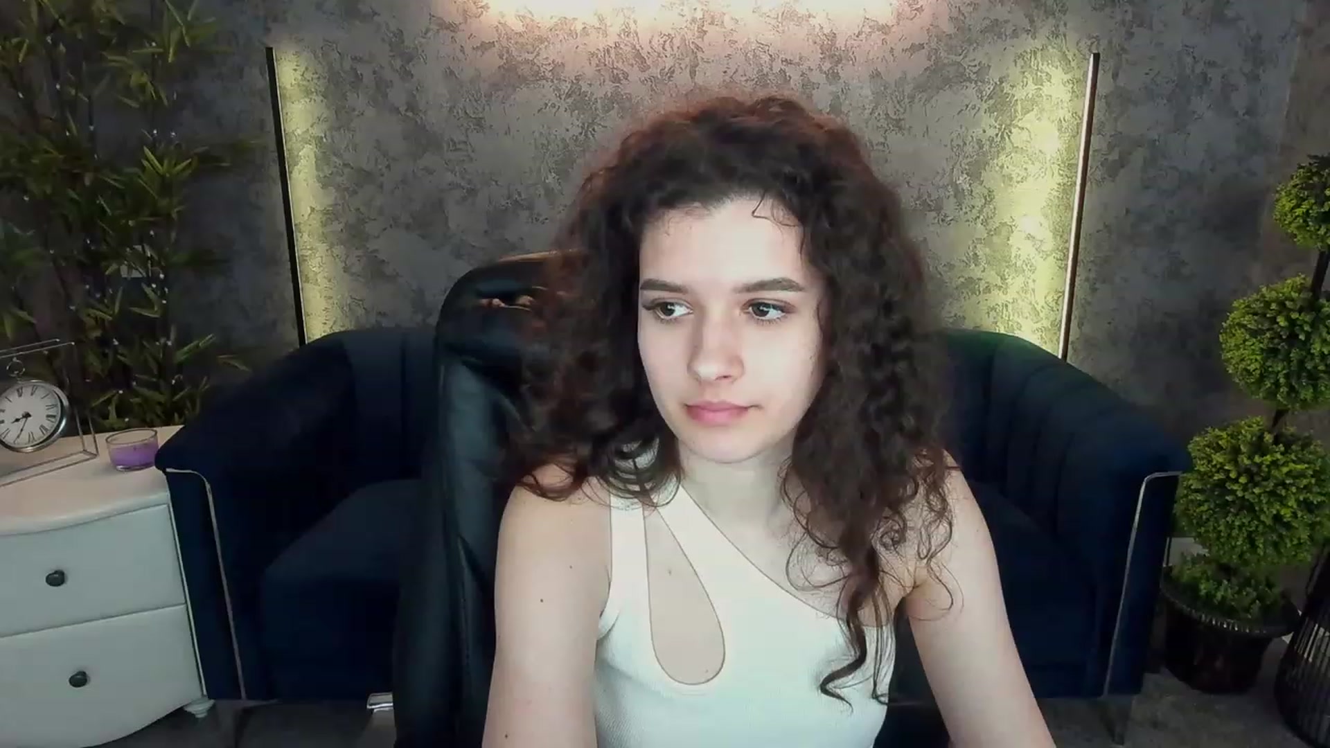 Gallery image thumbnail from Sherry_Li's myfreecams stream on, 02/09/2023, 16:50 image 19 of 20