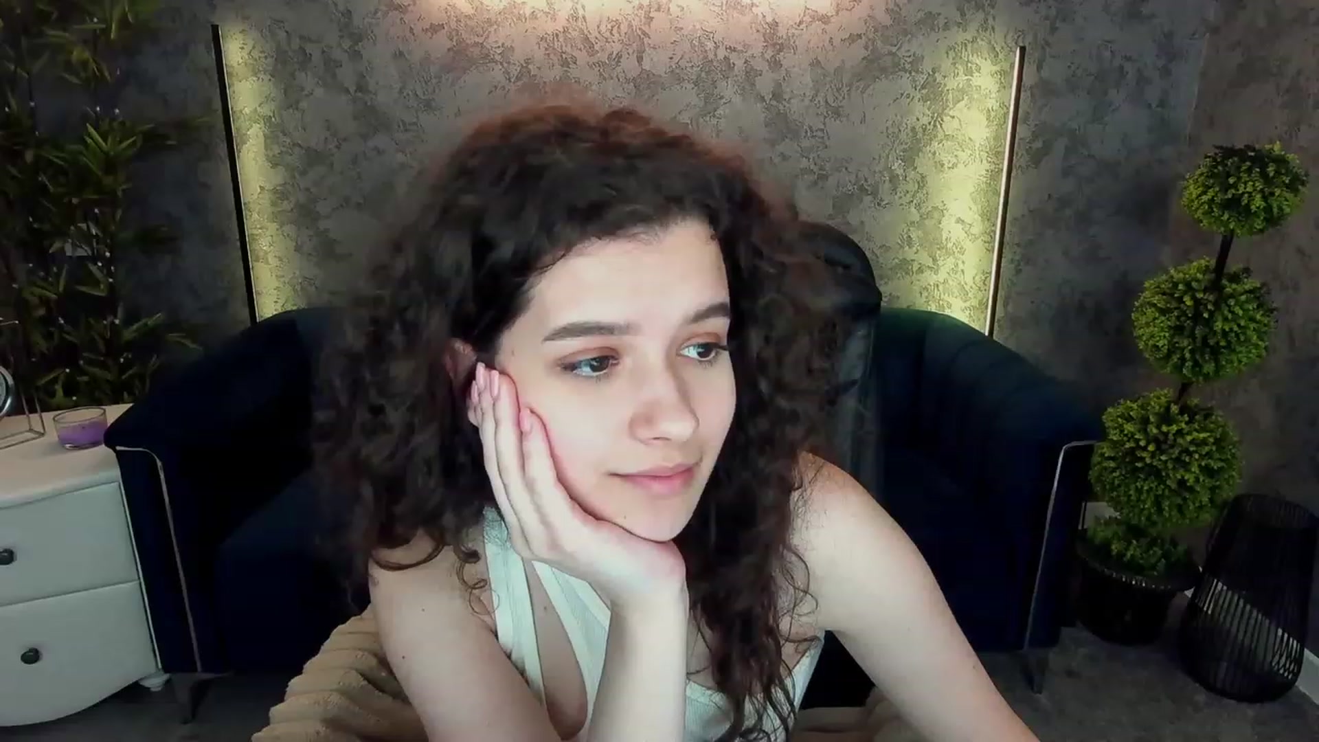 Gallery image thumbnail from Sherry_Li's myfreecams stream on, 02/09/2023, 16:50 image 5 of 20