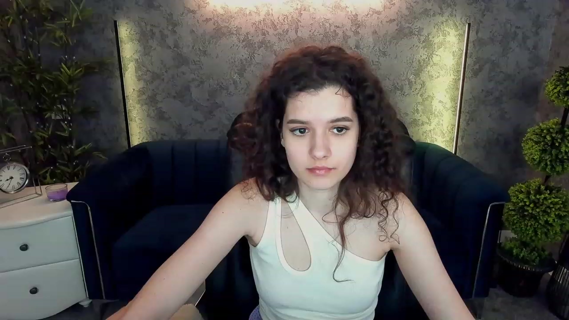 Gallery image thumbnail from Sherry_Li's myfreecams stream on, 02/09/2023, 16:50 image 16 of 20