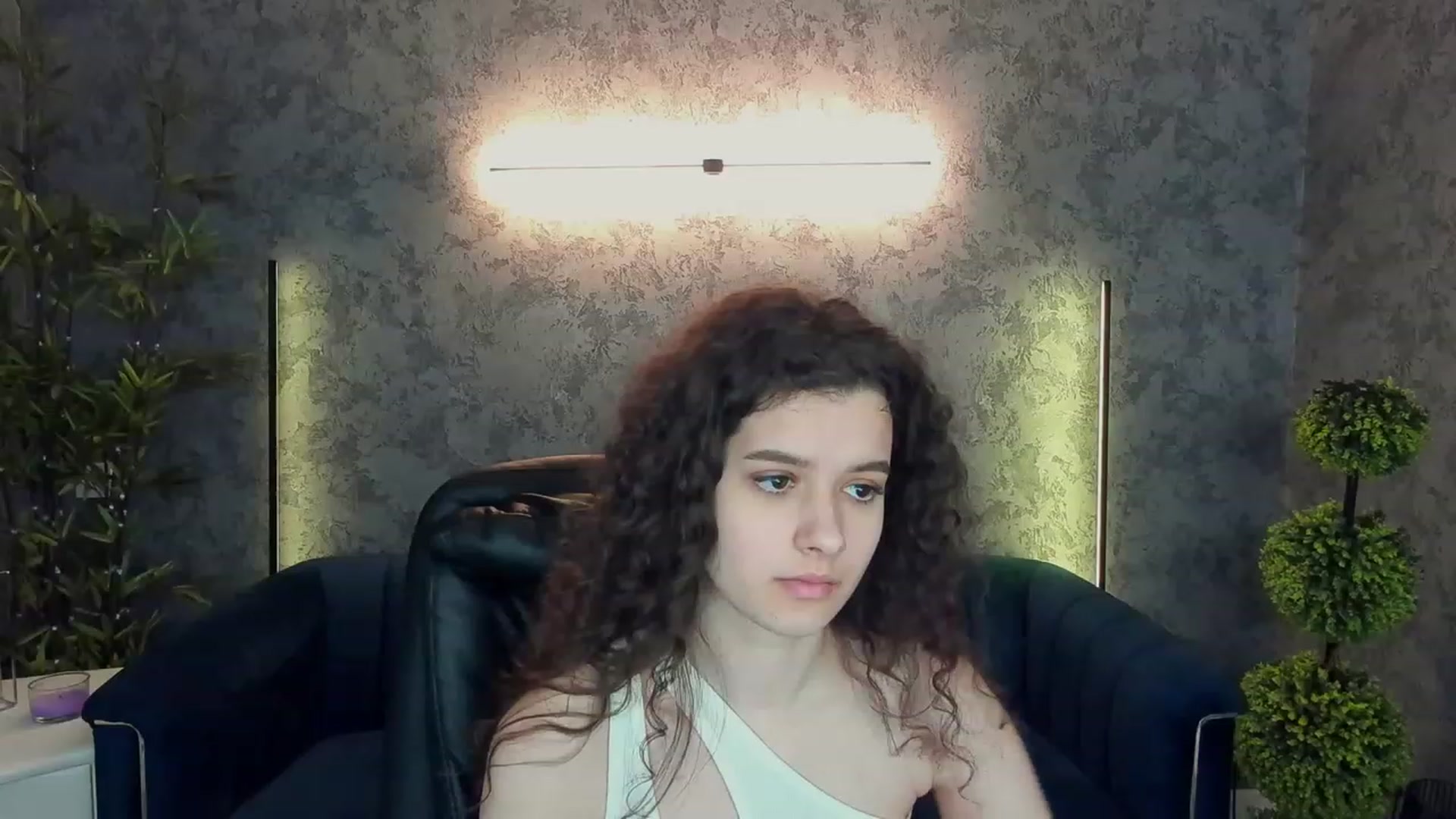 Gallery image thumbnail from Sherry_Li's myfreecams stream on, 02/09/2023, 16:50 image 1 of 20