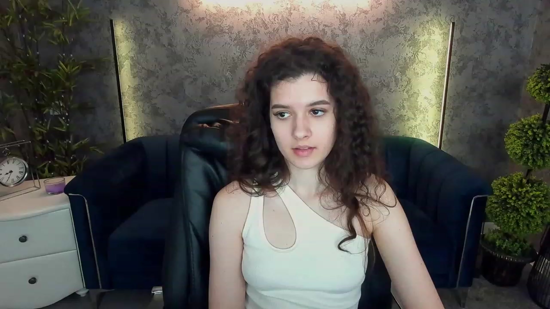 Gallery image thumbnail from Sherry_Li's myfreecams stream on, 02/09/2023, 16:50 image 20 of 20