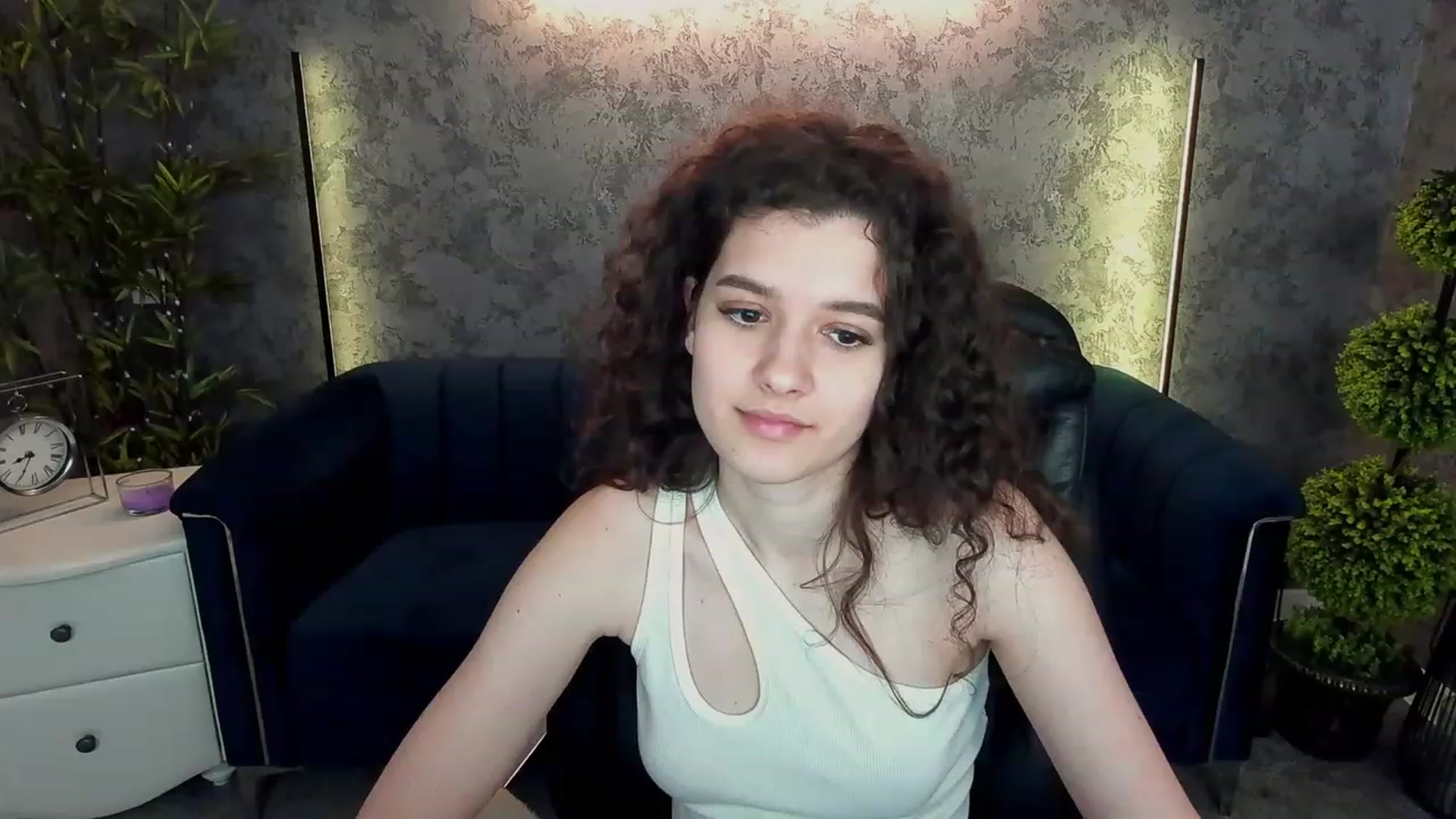 Gallery image thumbnail from Sherry_Li's myfreecams stream on, 02/09/2023, 16:50 image 14 of 20