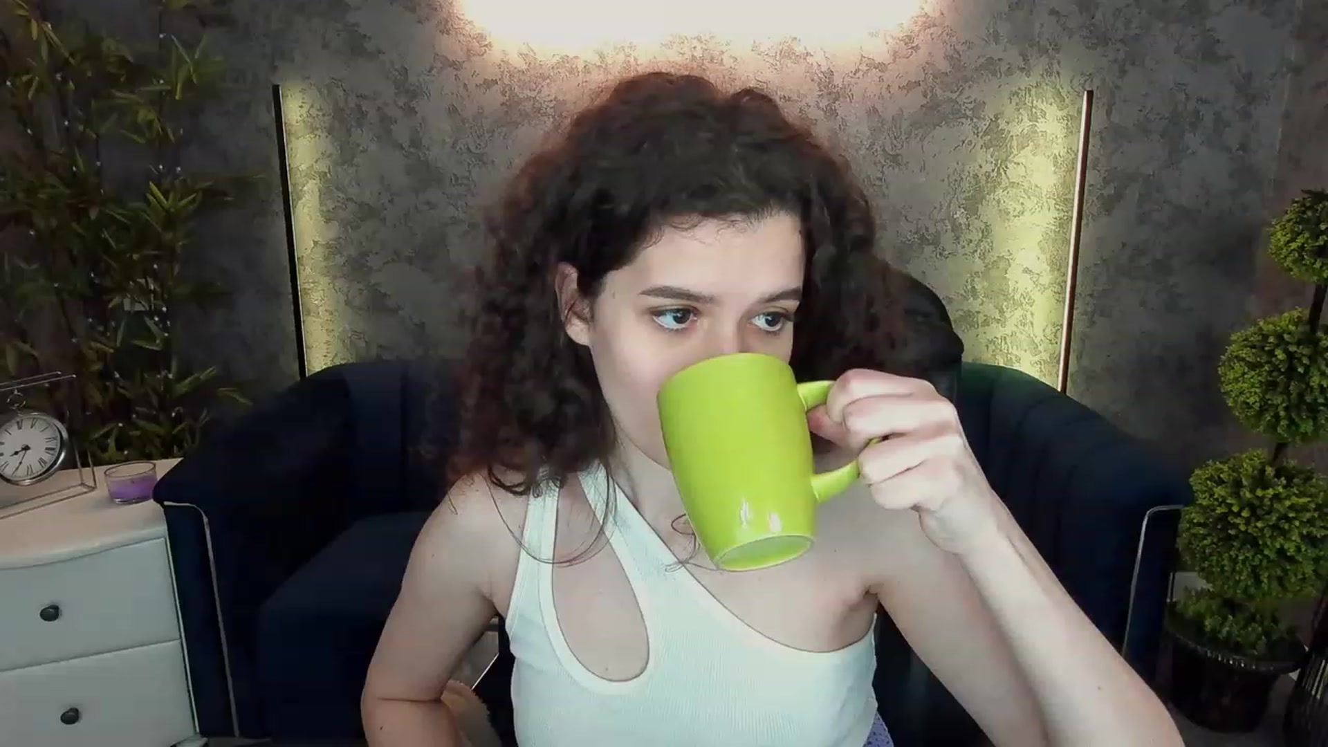 Gallery image thumbnail from Sherry_Li's myfreecams stream on, 02/09/2023, 16:50 image 13 of 20