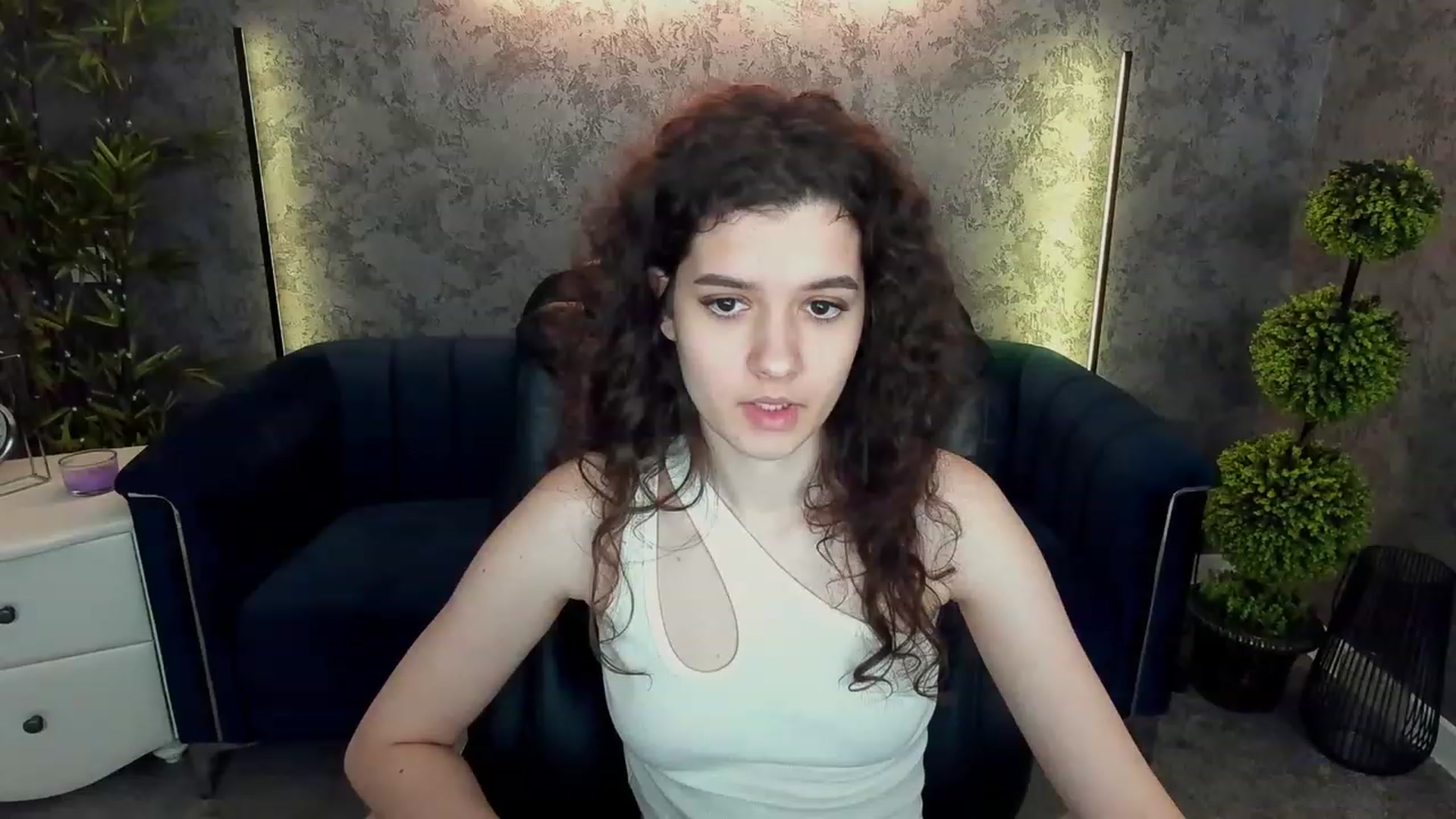 Gallery image thumbnail from Sherry_Li's myfreecams stream on, 02/09/2023, 16:50 image 6 of 20