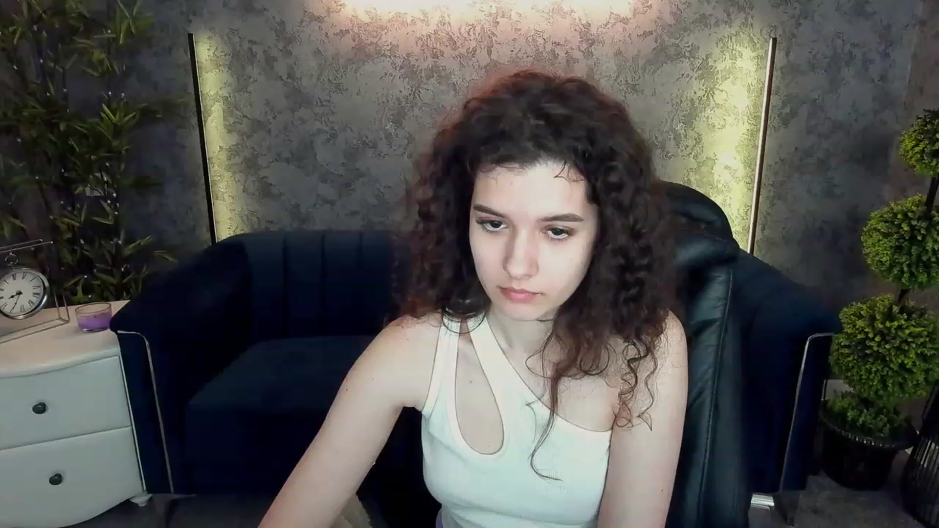Gallery image thumbnail from Sherry_Li's myfreecams stream on, 02/09/2023, 16:50 image 17 of 20