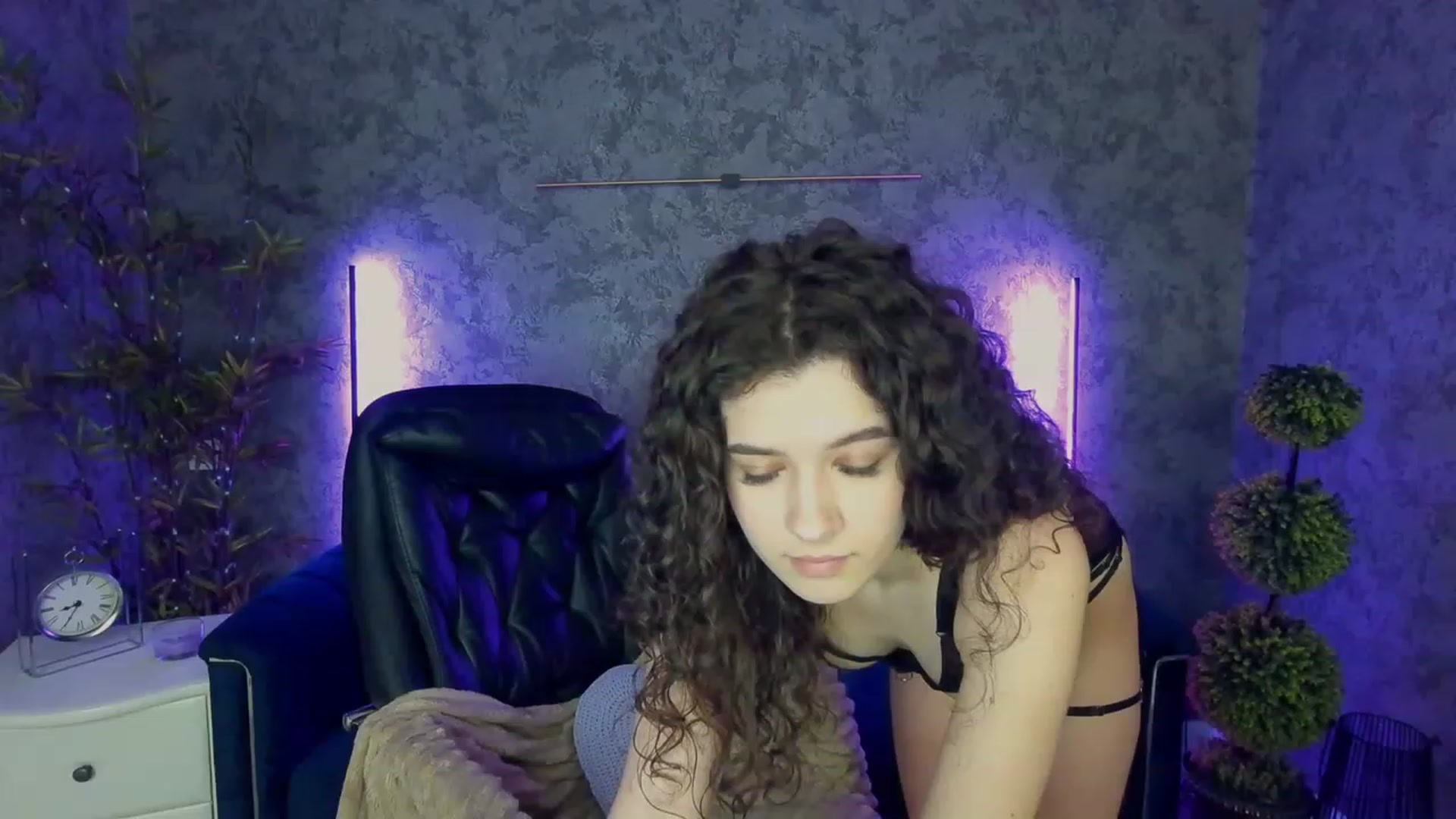 Gallery image thumbnail from Sherry_Li's myfreecams stream on, 02/12/2023, 14:11 image 13 of 20