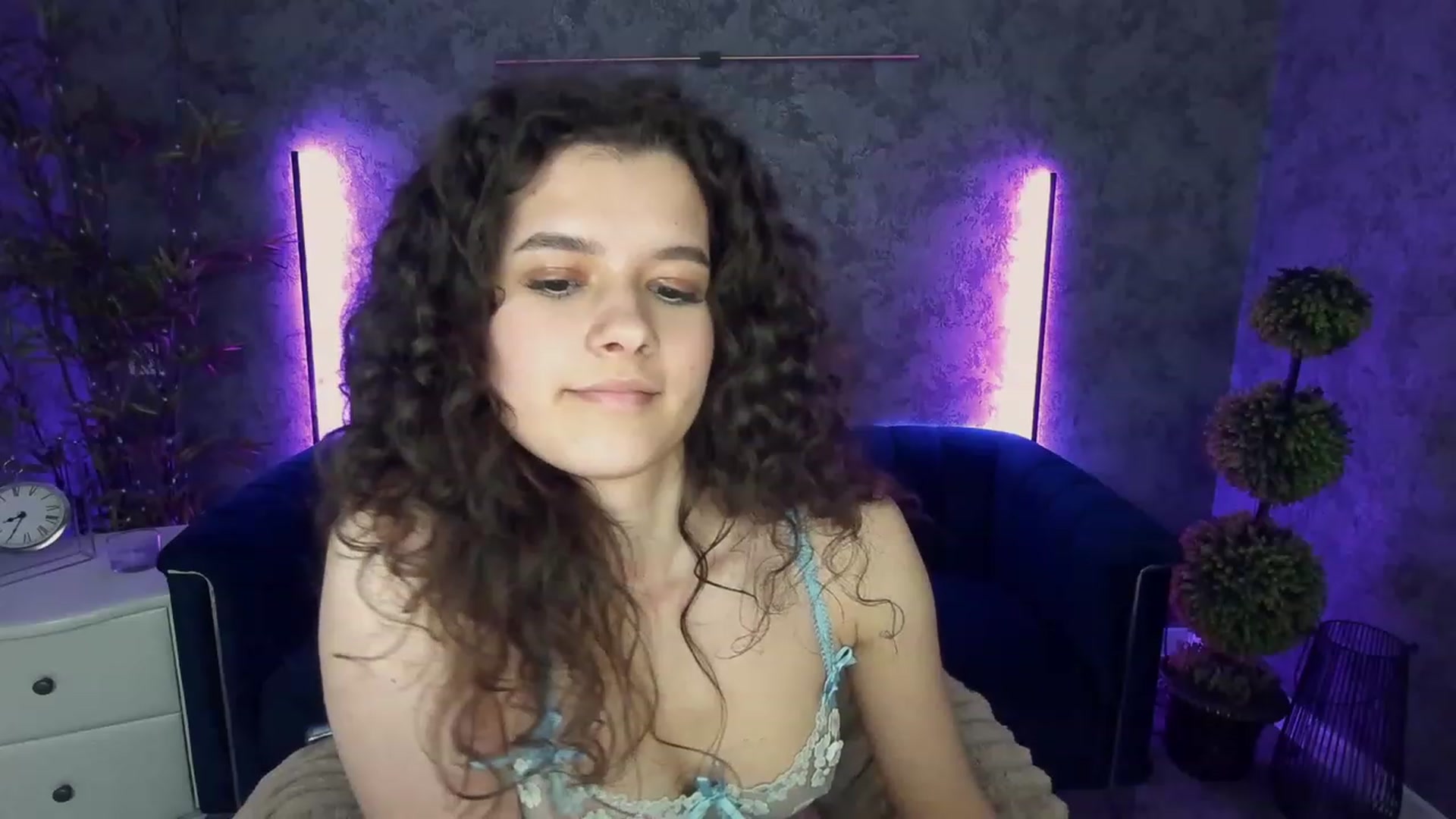 Gallery image thumbnail from Sherry_Li's myfreecams stream on, 02/15/2023, 18:24 image 13 of 20