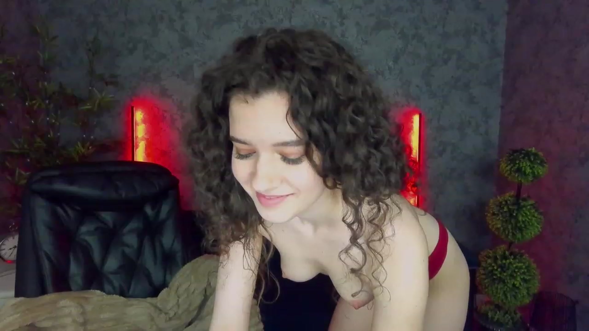 Gallery image thumbnail from Sherry_Li's myfreecams stream on, 02/17/2023, 15:25 image 13 of 20