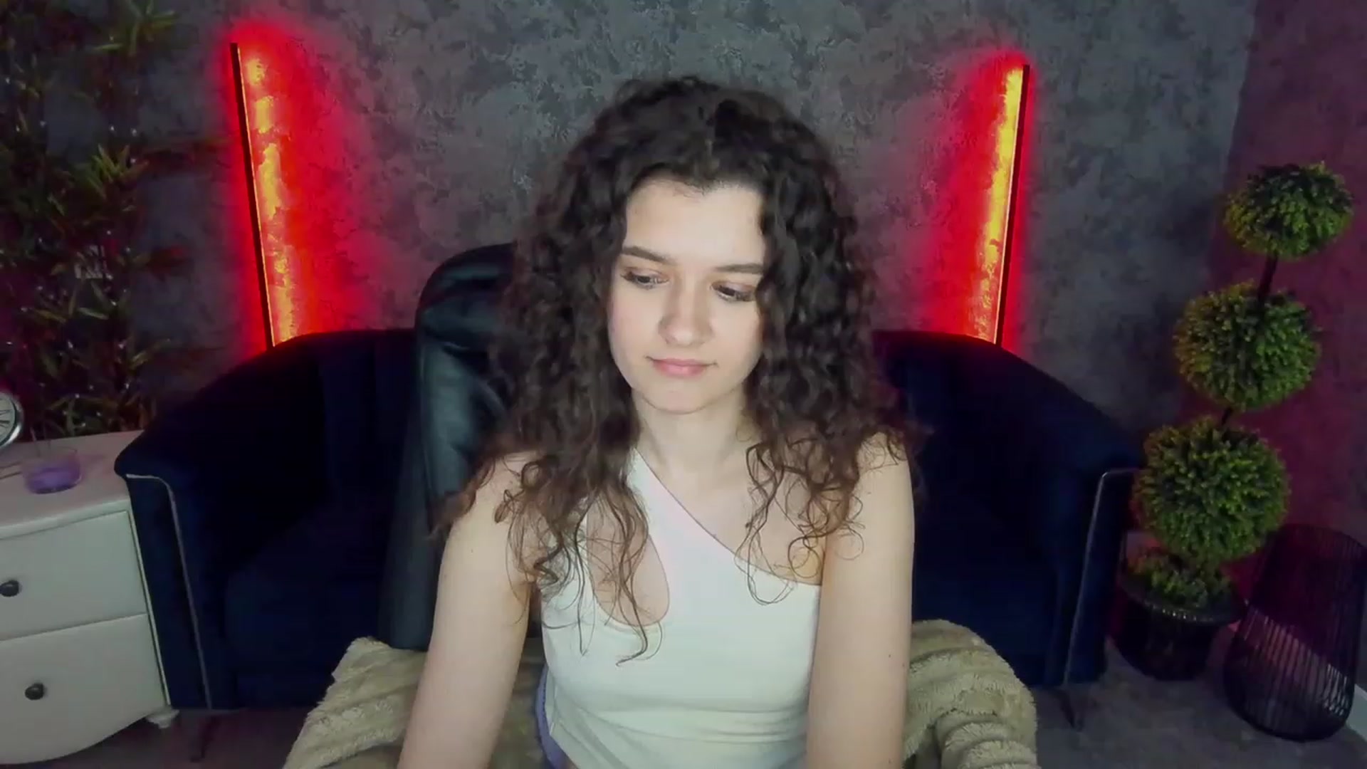Gallery image thumbnail from Sherry_Li's myfreecams stream on, 02/17/2023, 15:25 image 8 of 20
