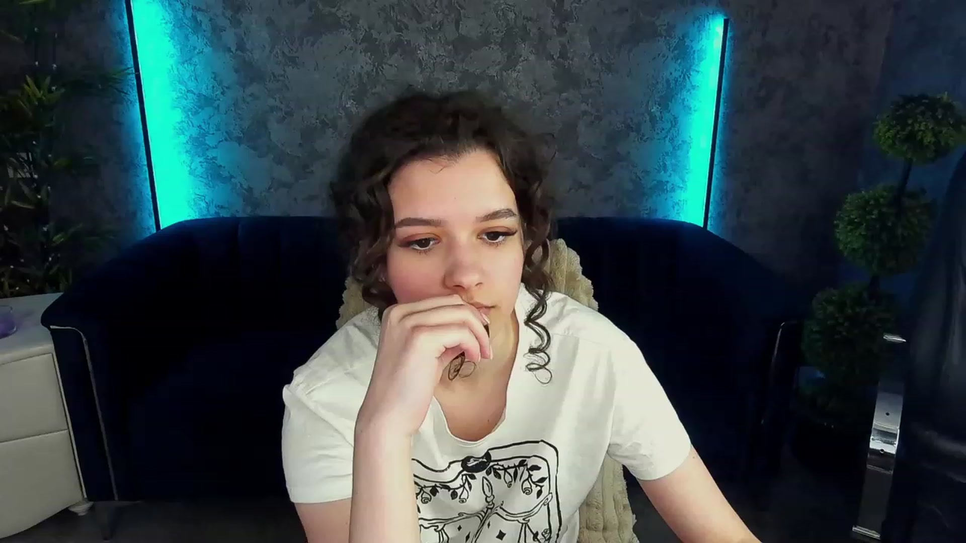 Gallery image thumbnail from Sherry_Li's myfreecams stream on, 02/24/2023, 16:51 image 3 of 20