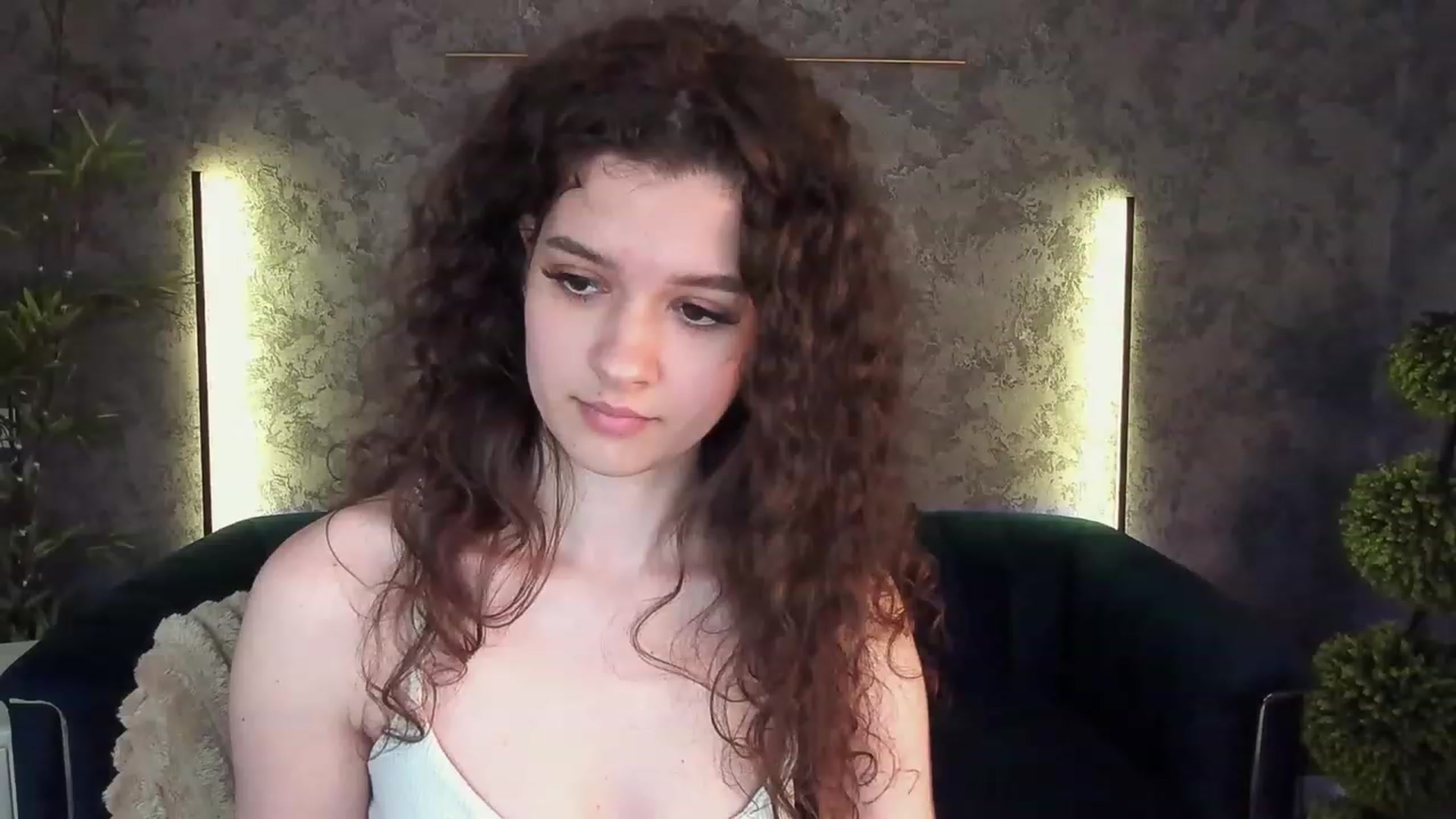 Gallery image thumbnail from Sherry_Li's myfreecams stream on, 02/26/2023, 14:37 image 19 of 20