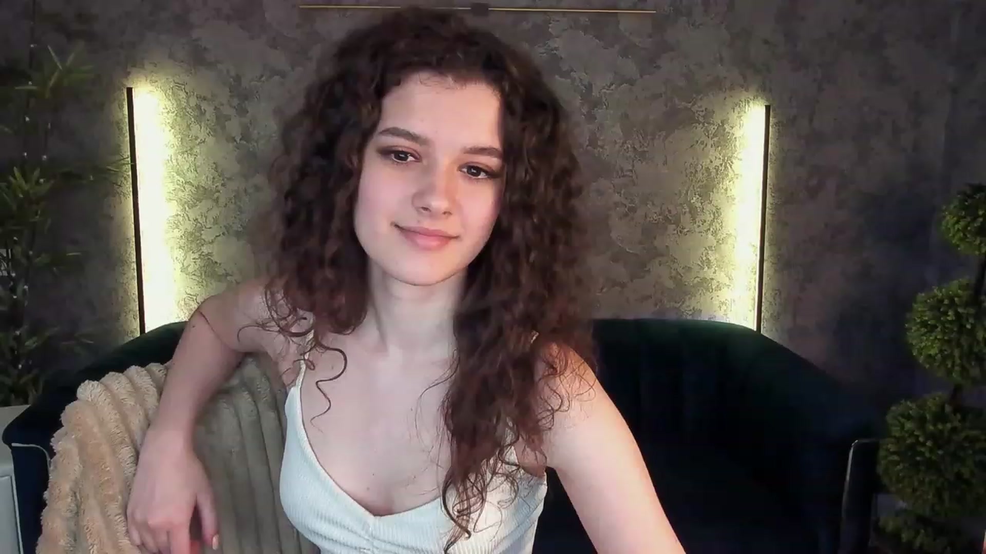 Gallery image thumbnail from Sherry_Li's myfreecams stream on, 02/26/2023, 14:37 image 16 of 20