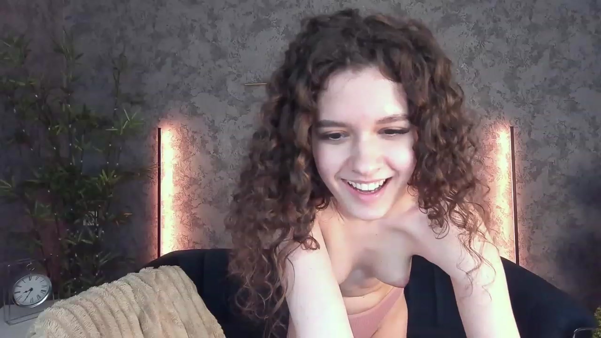 Gallery image thumbnail from Sherry_Li's myfreecams stream on, 03/05/2023, 16:11 image 20 of 20