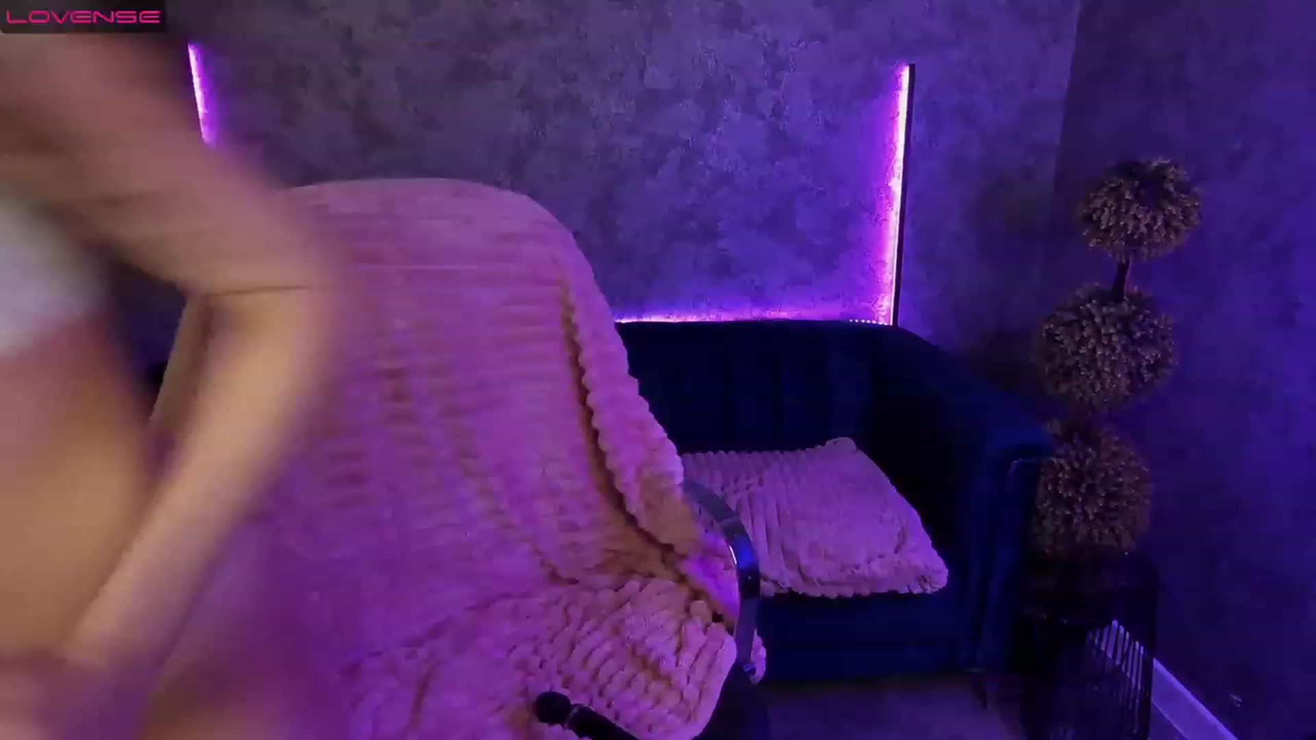 Gallery image thumbnail from Sherry_Li's myfreecams stream on, 05/30/2023, 14:02 image 2 of 20