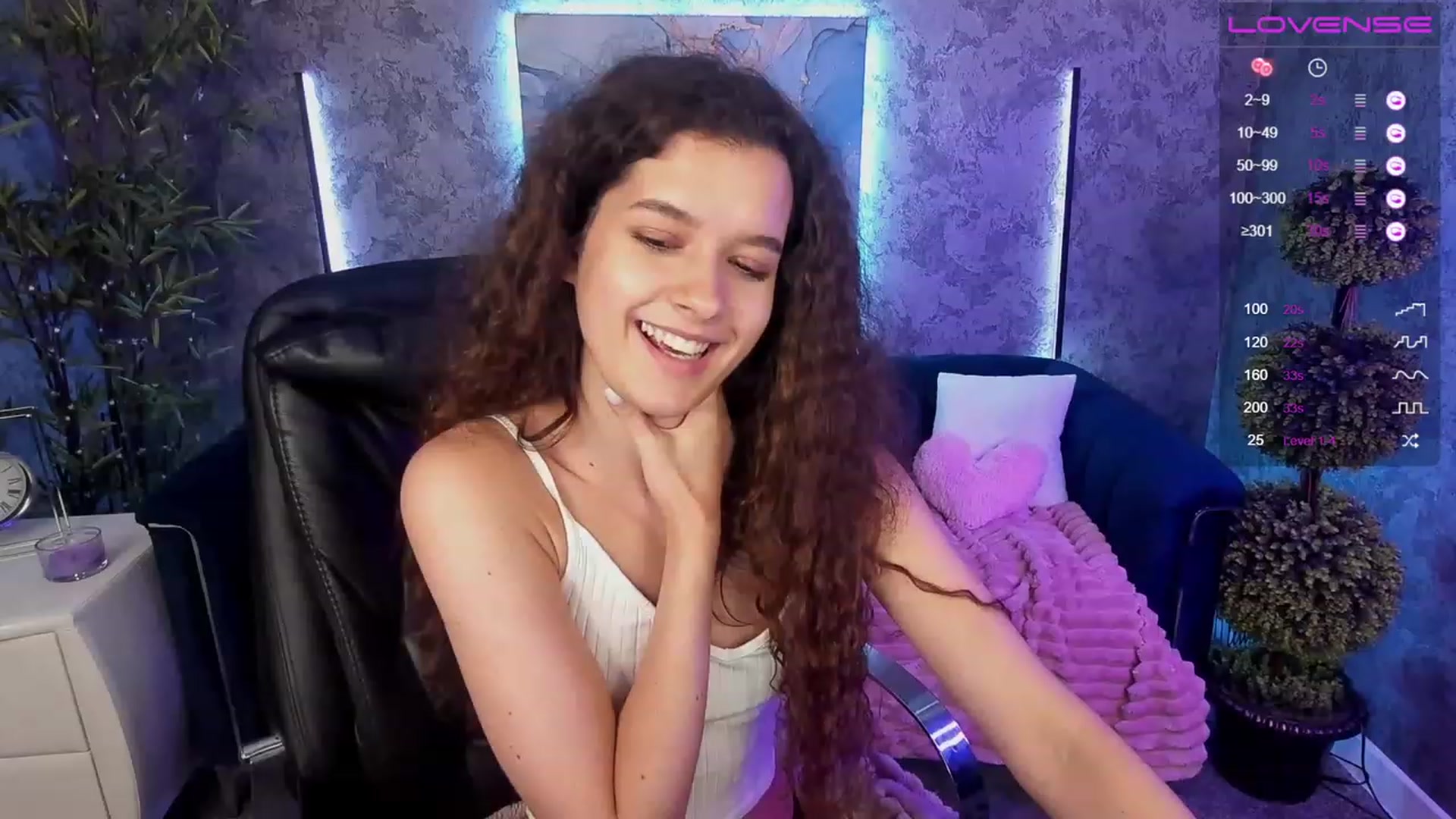 Gallery image thumbnail from Sherry_Li's myfreecams stream on, 08/05/2023, 15:08 image 2 of 20
