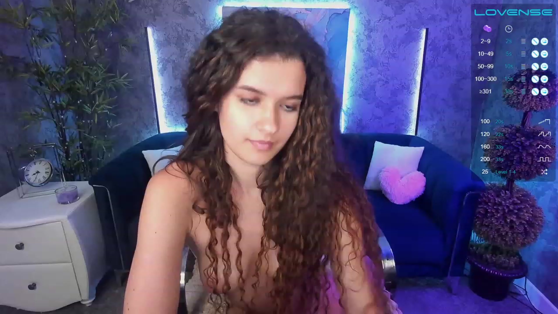 Gallery image thumbnail from Sherry_Li's myfreecams stream on, 08/10/2023, 16:01 image 15 of 20
