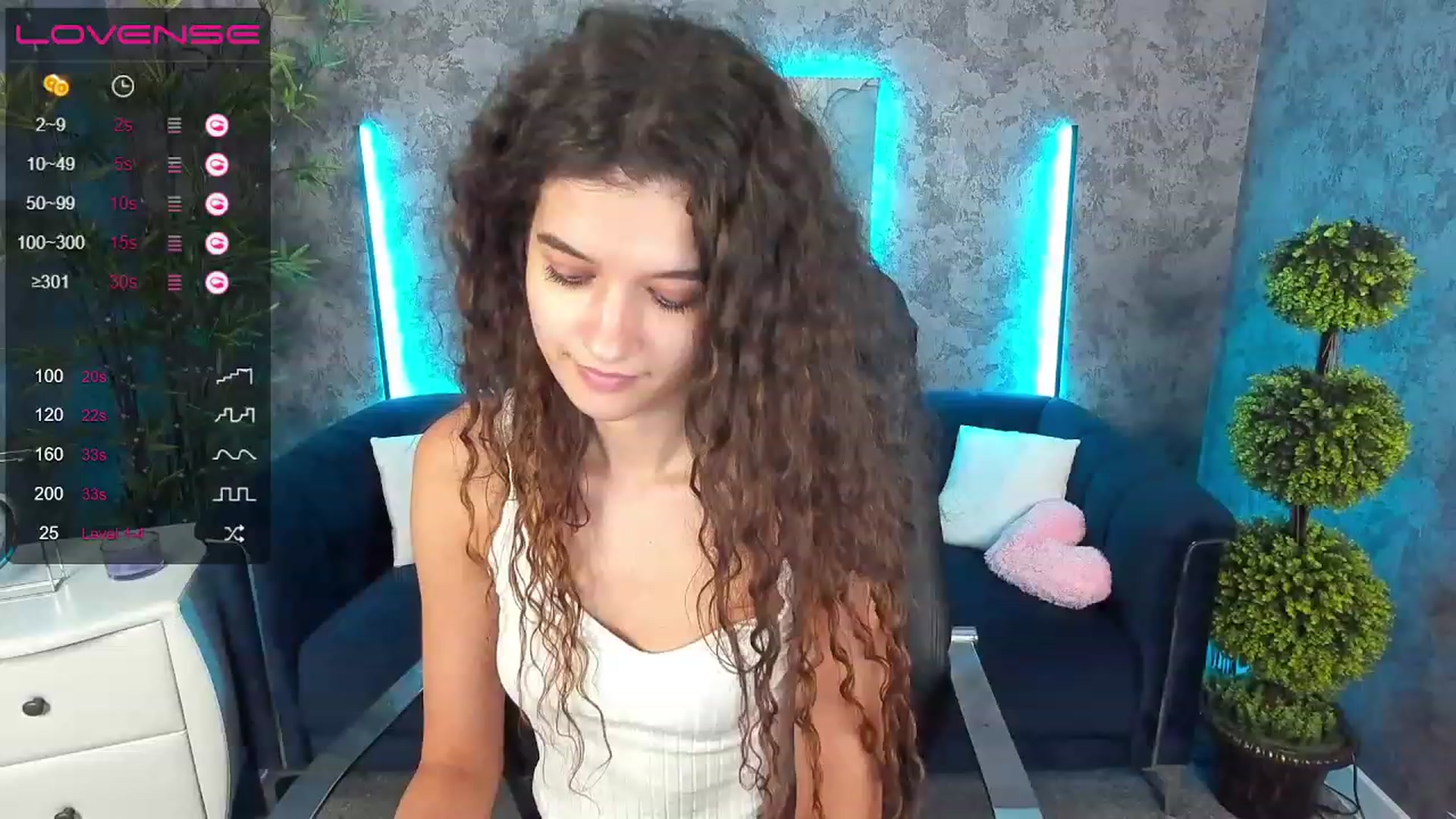 Gallery image thumbnail from Sherry_Li's myfreecams stream on, 10/02/2023, 16:17 image 2 of 20