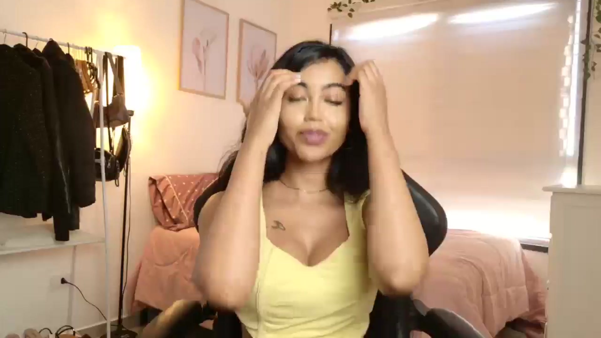 Gallery image thumbnail from SheylaSilva's myfreecams stream on, 03/21/2026, 11:20 image 4 of 20