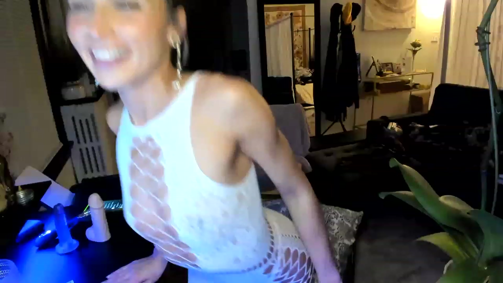 Gallery image thumbnail from ShiaKennedy's myfreecams stream on, 11/28/2022, 04:55 image 3 of 20