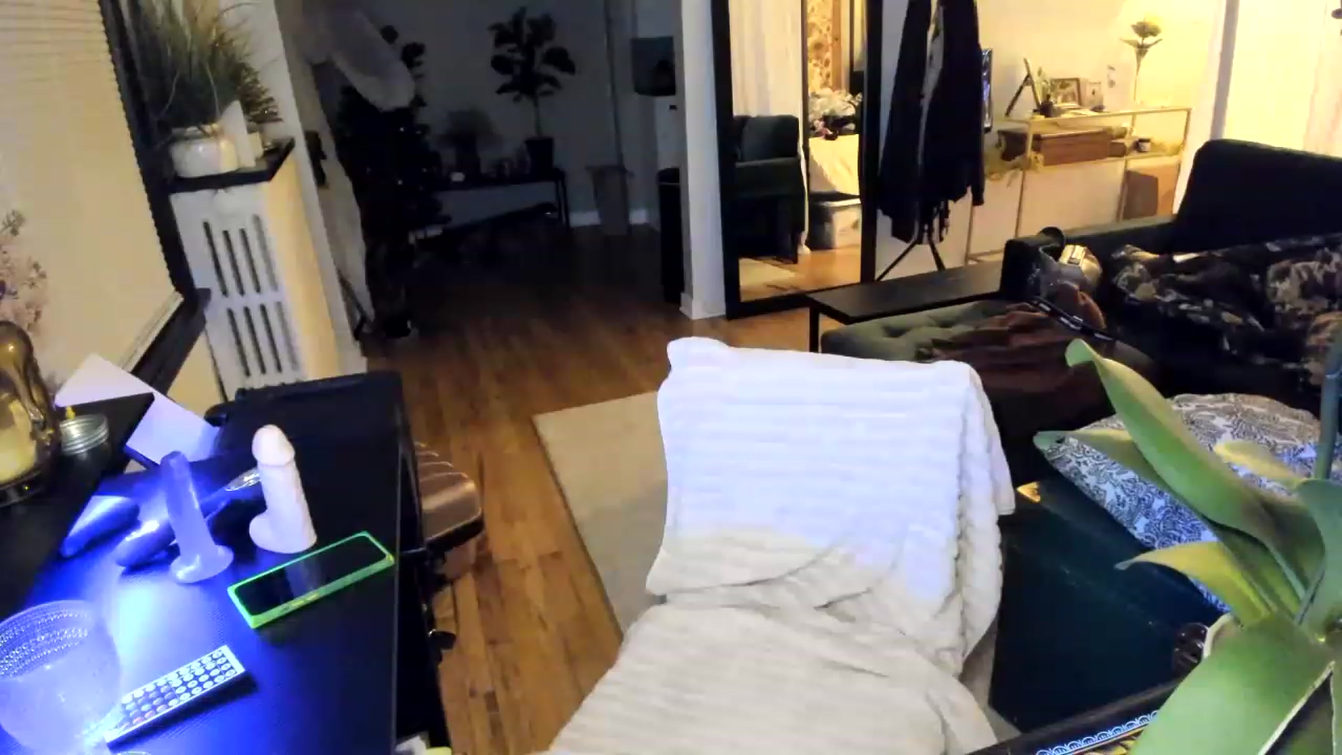 Gallery image thumbnail from ShiaKennedy's myfreecams stream on, 11/28/2022, 04:55 image 13 of 20