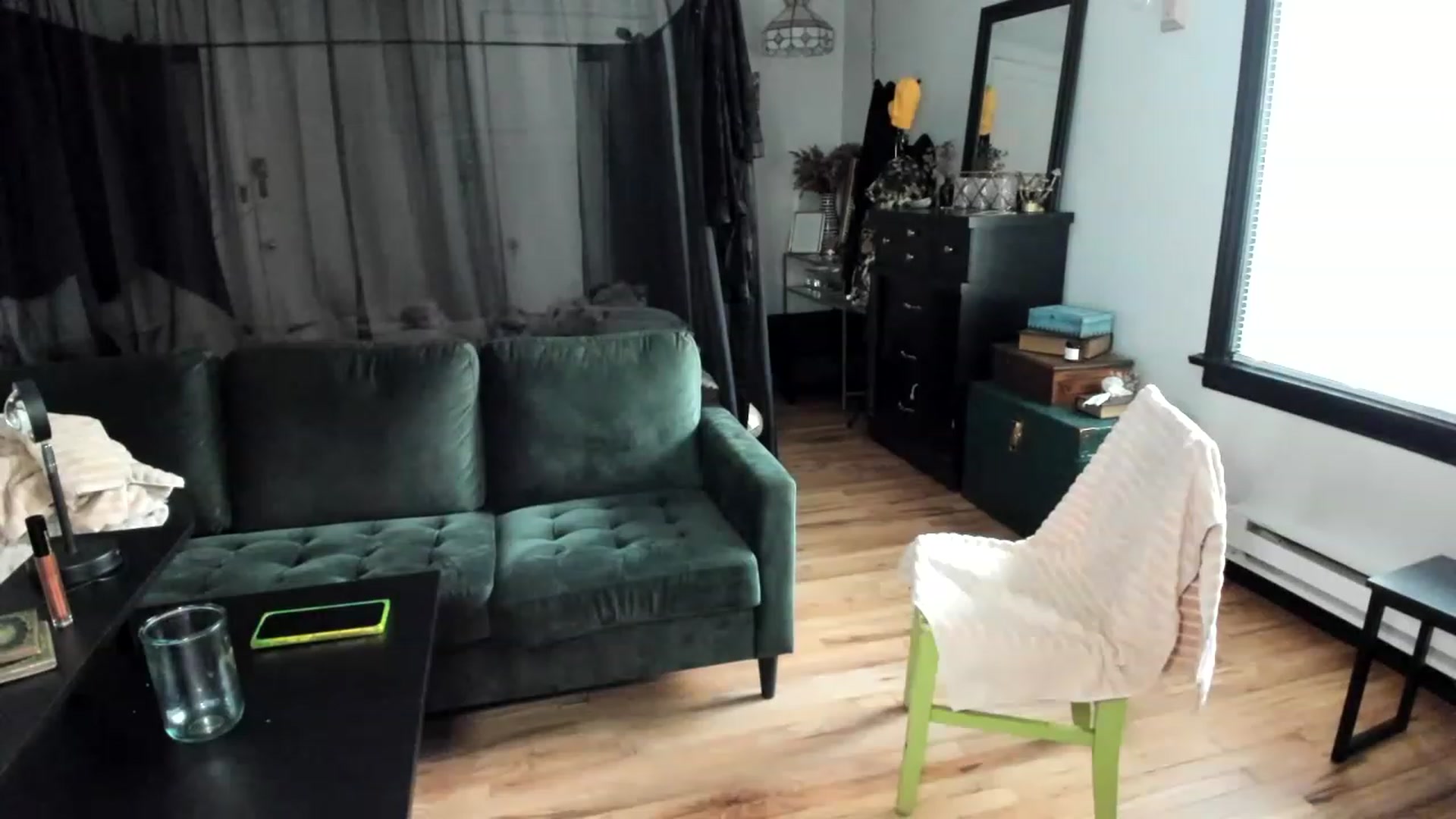 Gallery image thumbnail from ShiaKennedy's myfreecams stream on, 02/10/2023, 21:40 image 19 of 20