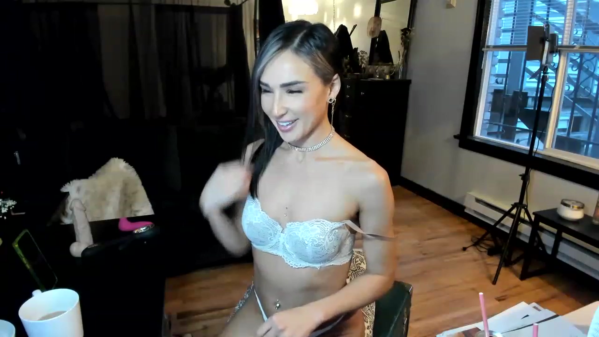 Gallery image thumbnail from ShiaKennedy's myfreecams stream on, 03/24/2023, 02:26 image 16 of 20