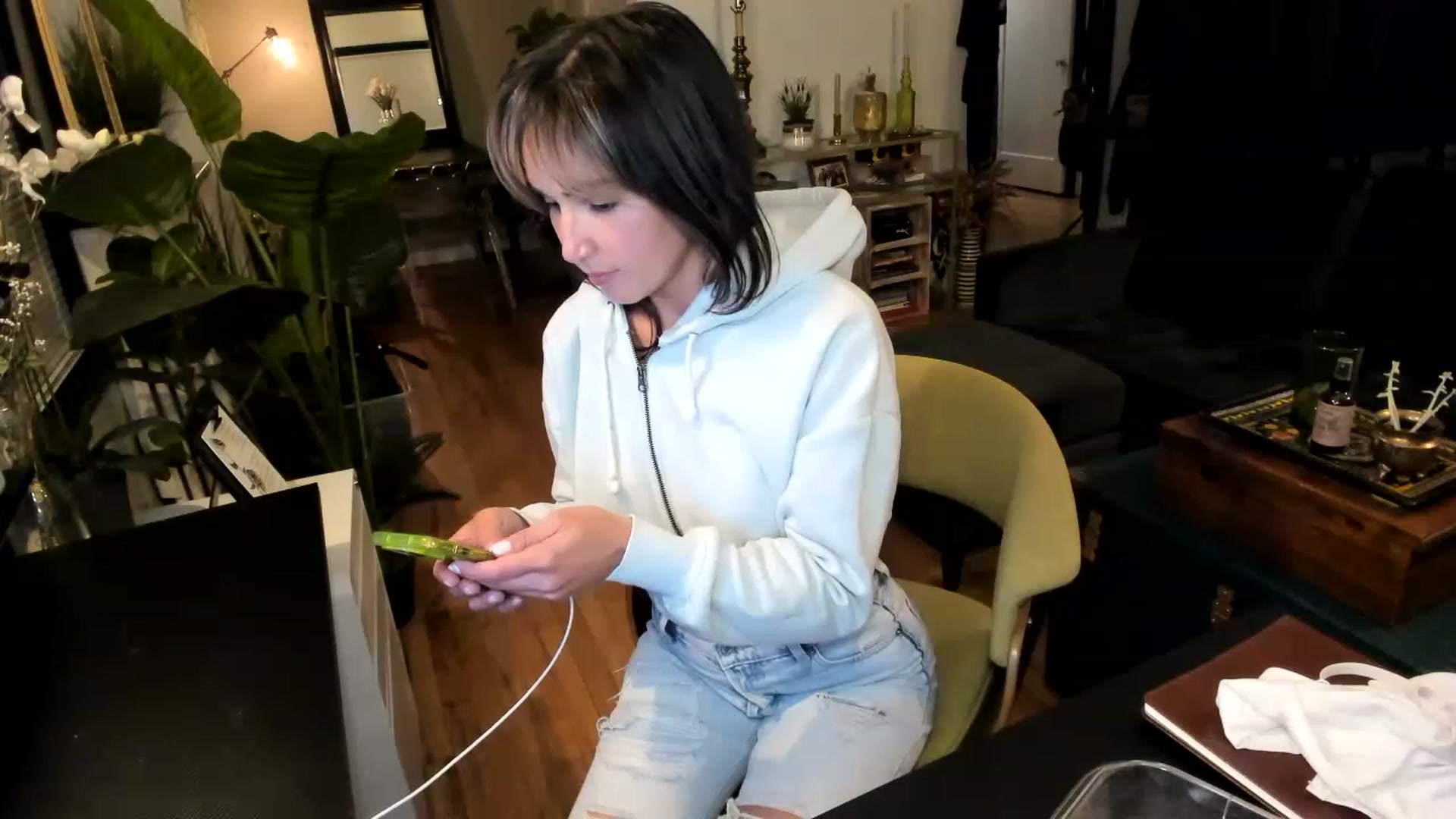 Gallery image thumbnail from ShiaKennedy's myfreecams stream on, 05/22/2023, 06:37 image 17 of 20