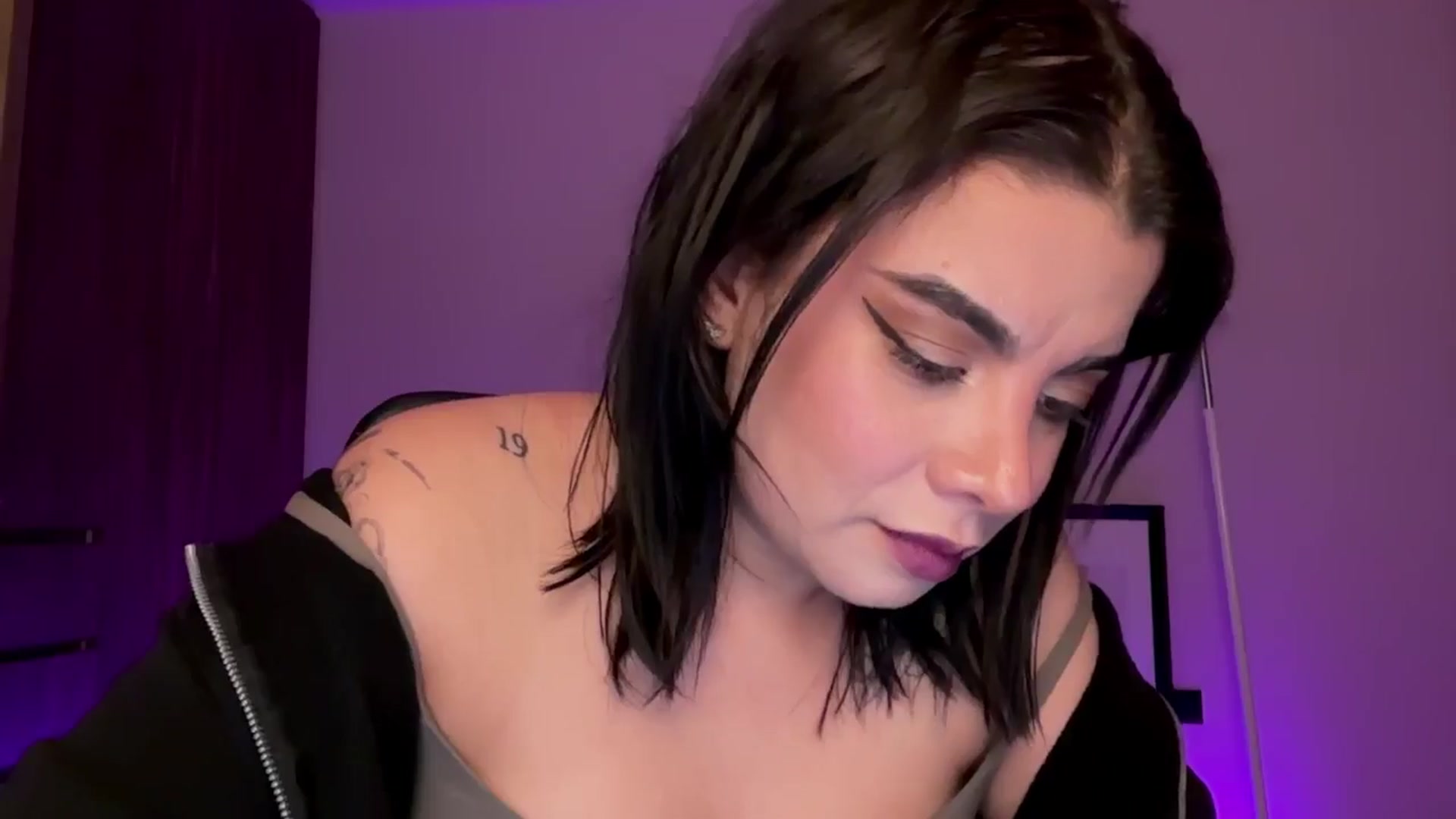Gallery image thumbnail from Shin_nyanya's myfreecams stream on, 11/26/2025, 01:53 image 8 of 20